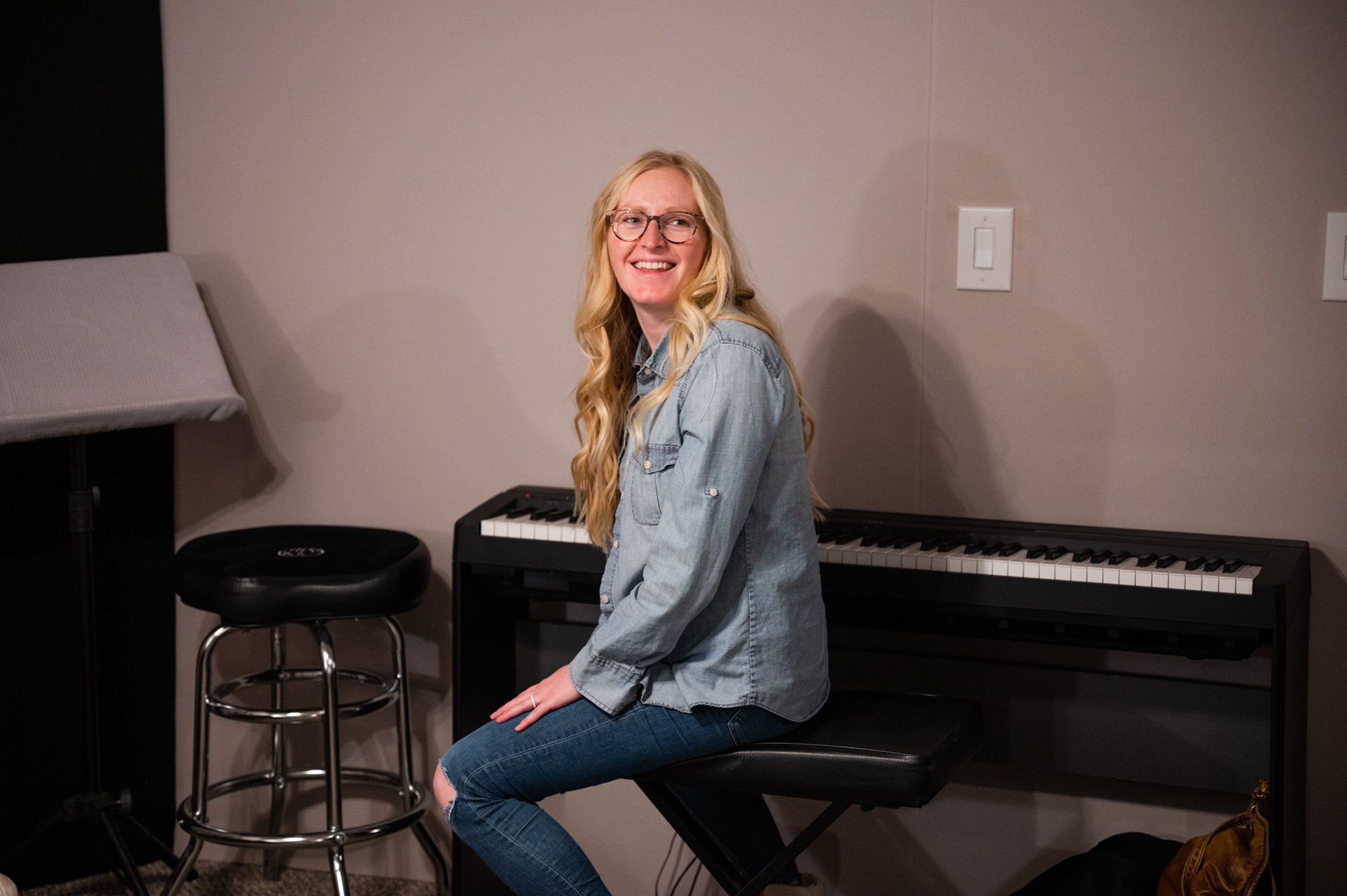 Shannalee on the keys