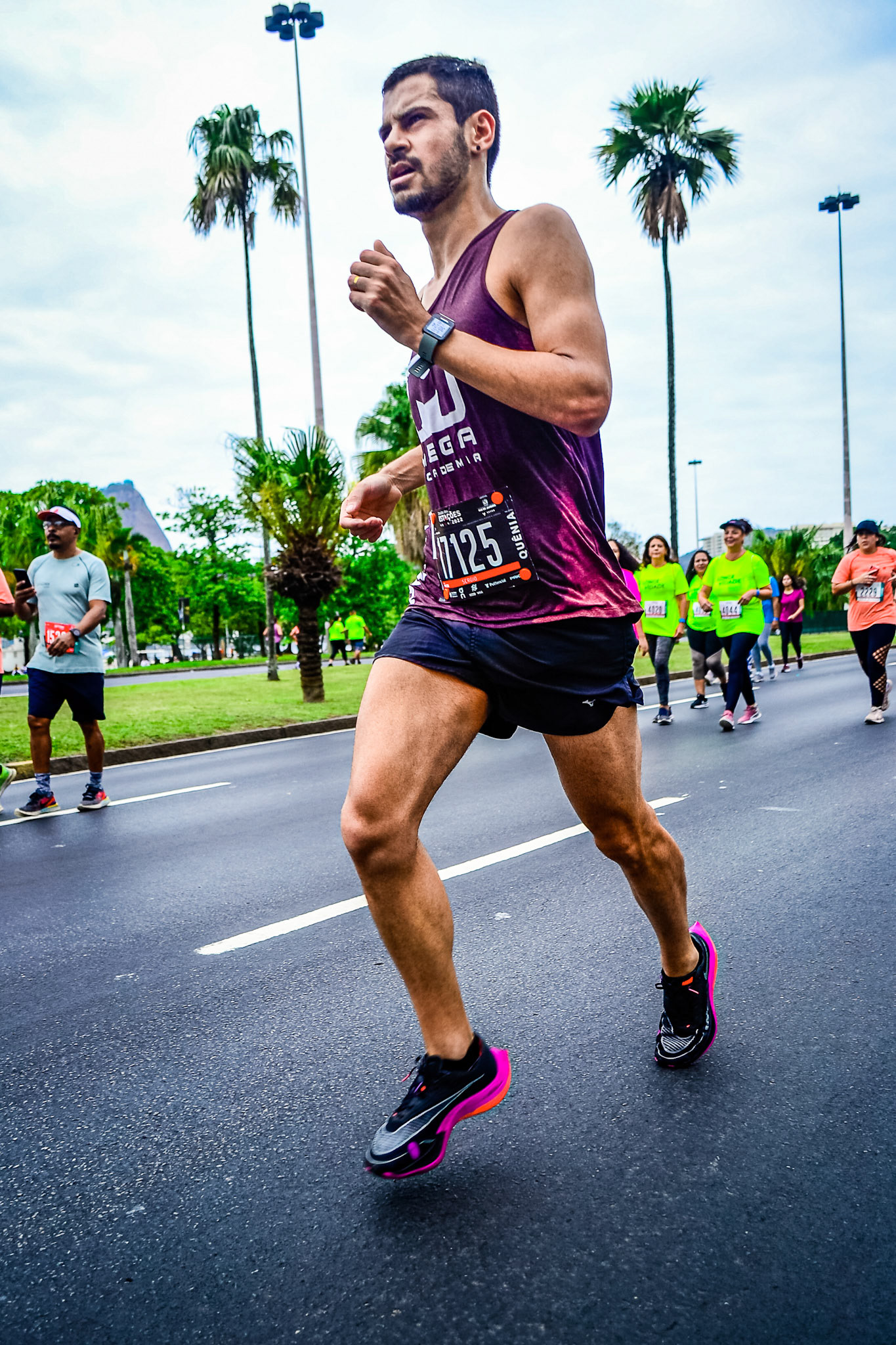 Rio de Janeiro, Brasil - 25 de setembro de 2022: atleta participa da corrida Circuito das Estações, etapa primavera