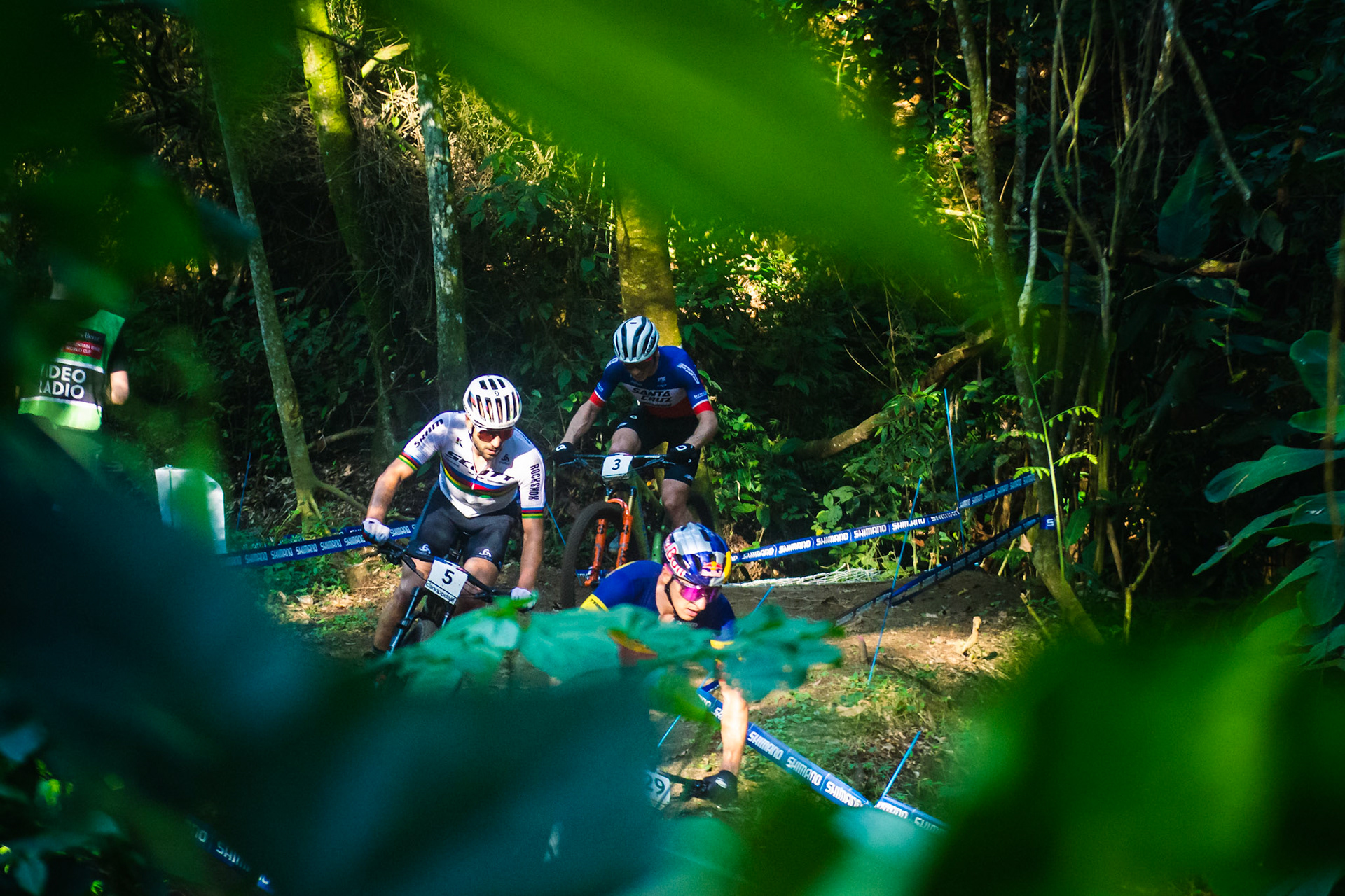 Vlad Dascalu (Trek Factory Racing), Nino Schurter (SCOTT-SRAM) and Maxime Marotte (Santa Cruz) compete for the first three places in the Cross-Country Olympic (XCO) of the MTB World Cup - Petrópolis, Brazil - April 10, 2022.