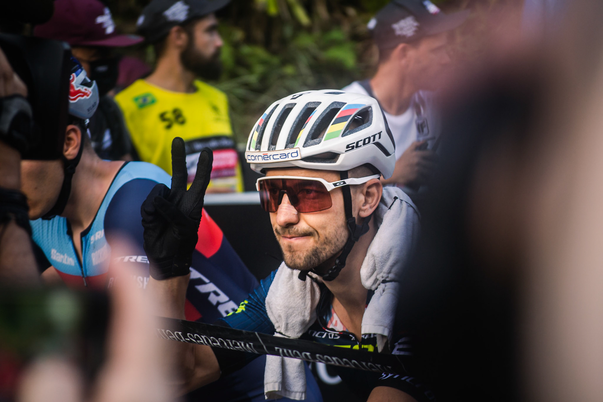 Nino Schurter (SCOTT-SRAM) lined up for the start of the World Cup XCC in Petrópolis. It was a historic weekend for the Swiss cyclist - Petrópolis, Brazil - April 8, 2022.