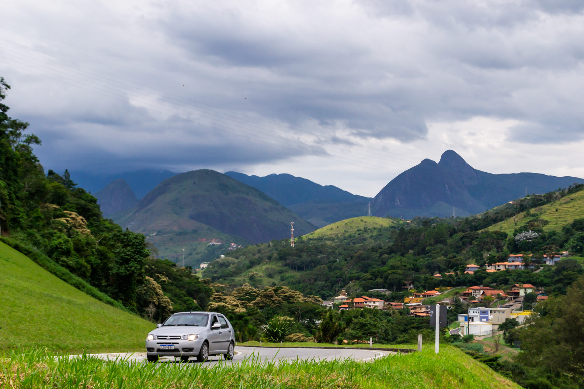 Movimentação do trânsito na BR-040 - PETRÓPOLIS (RJ), 18 DE ABRIL DE 2023.