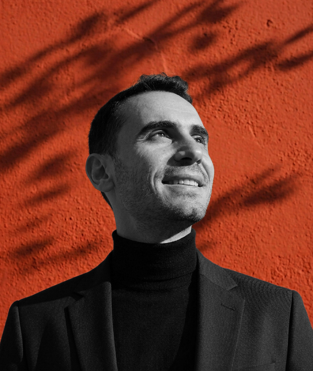 Hello! I'm Musab Güngör. An award winning Senior Motion Designer and Animator translating powerful stories and complex subjects into captivating visual experiences.