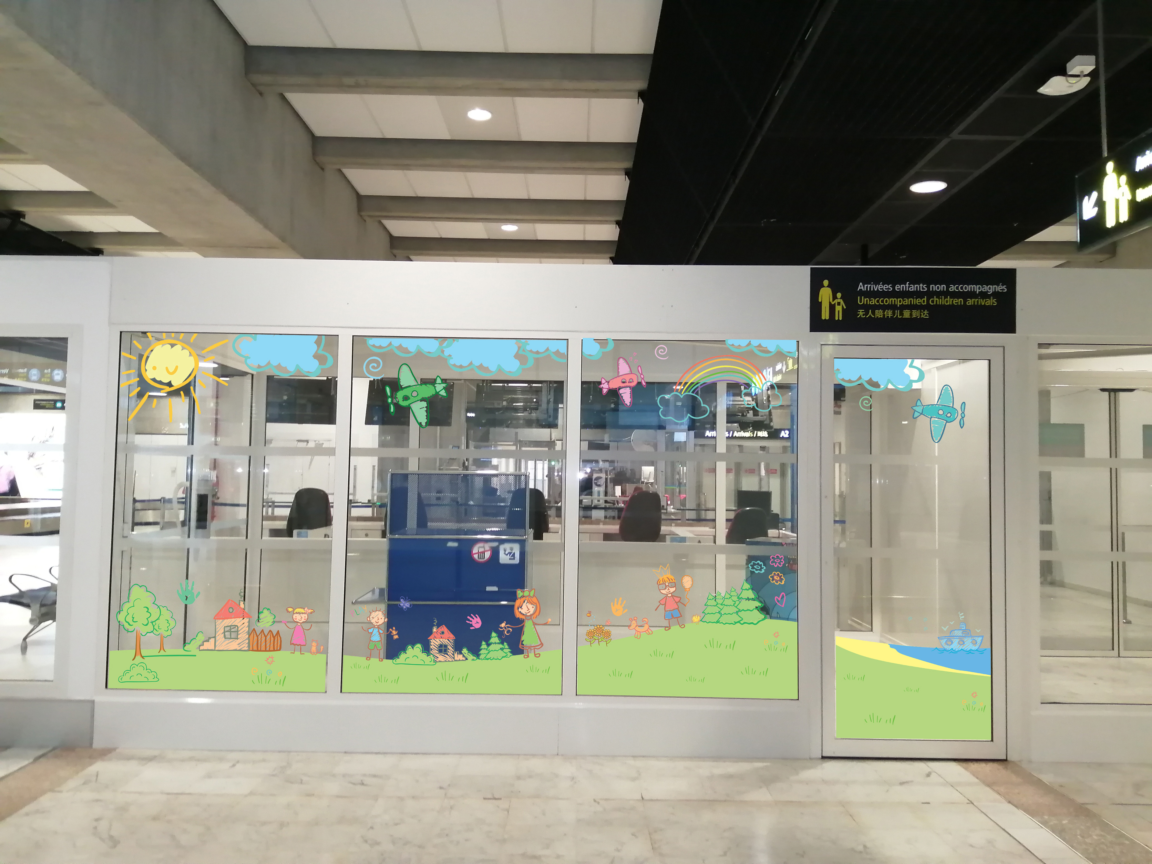 Aéroport Nice-Côte d'Azur - Proposition de décoration des vitres pour espace UM