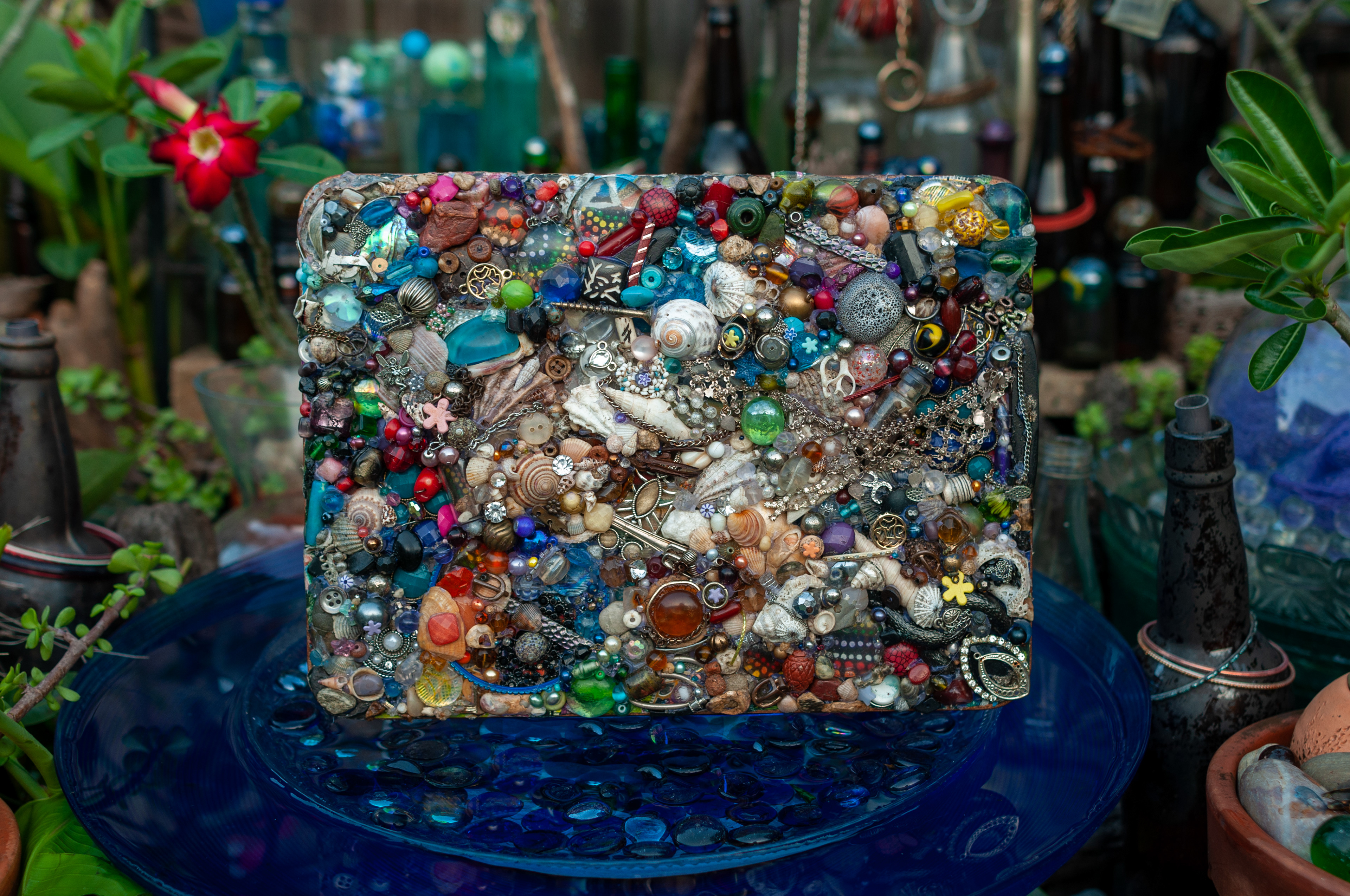 Earthly Wonder (2022)