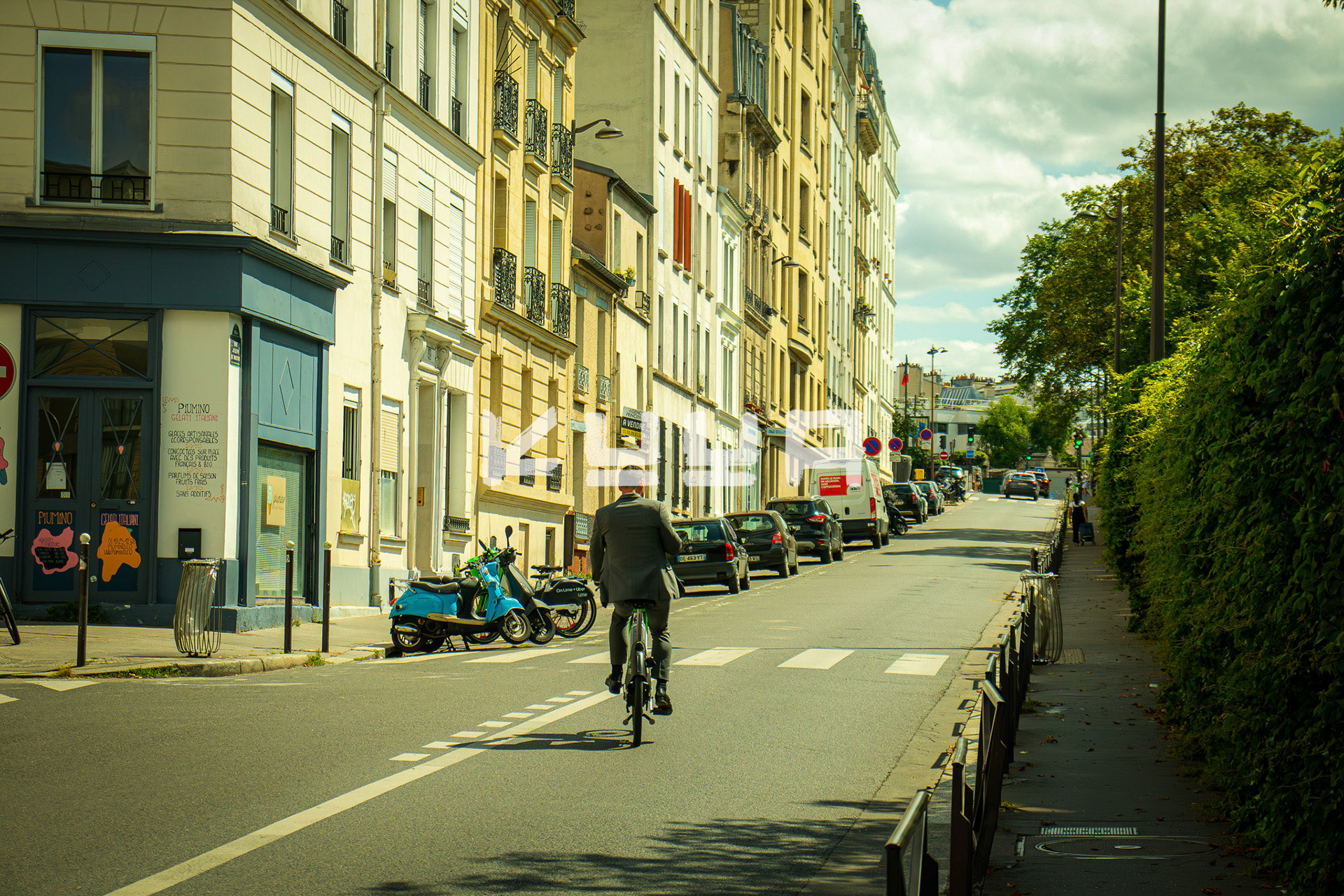 ROLLING THROUGH TIME – PARIS, FRANCE