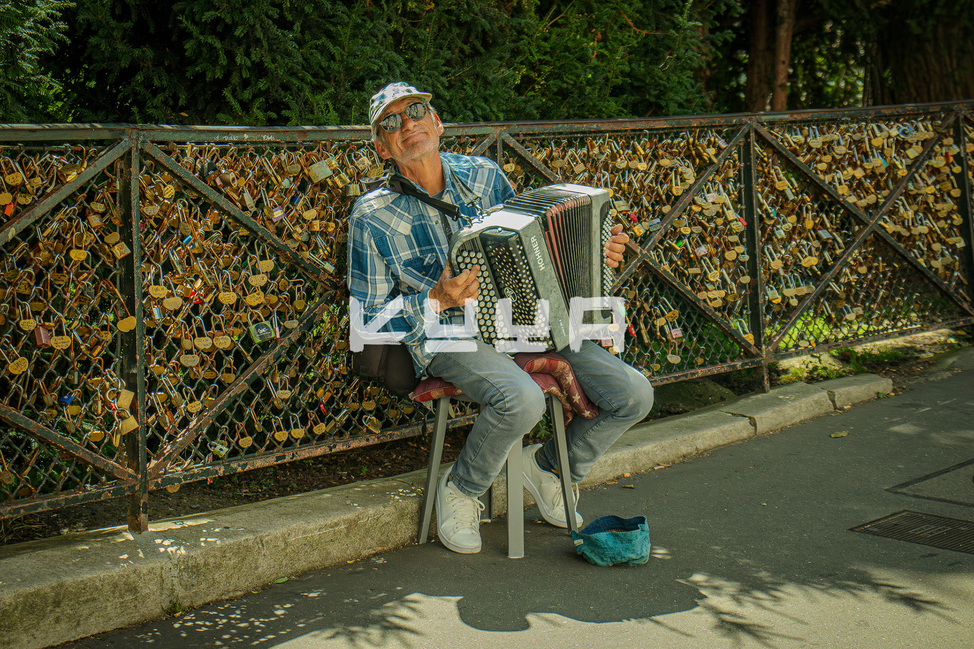 THE SMILING MAN – PARIS, FRANCE