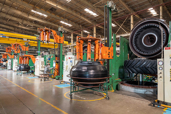 What Types of Industrial Photography Do Manufacturers Need Most?