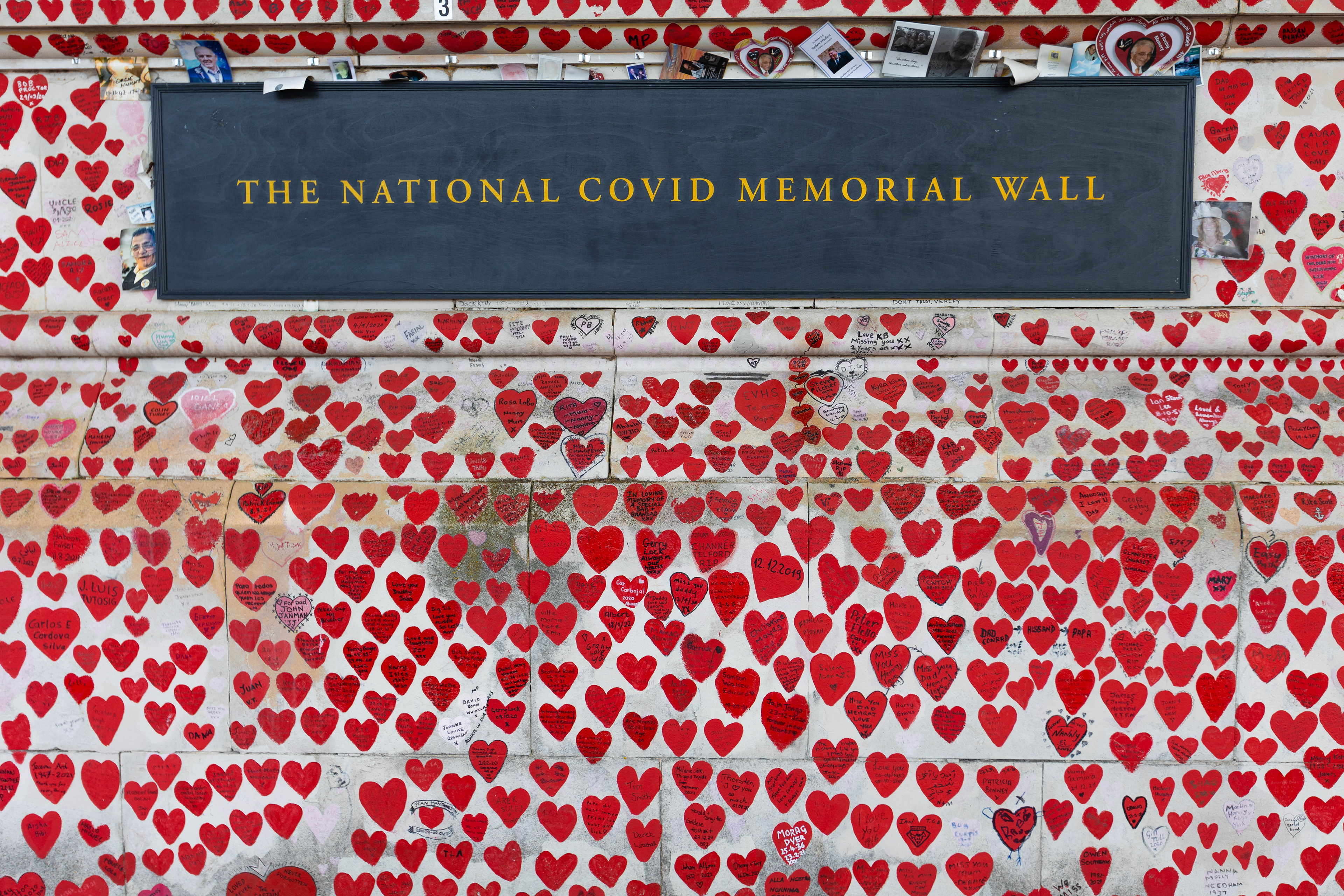 London, covid memorial wall
