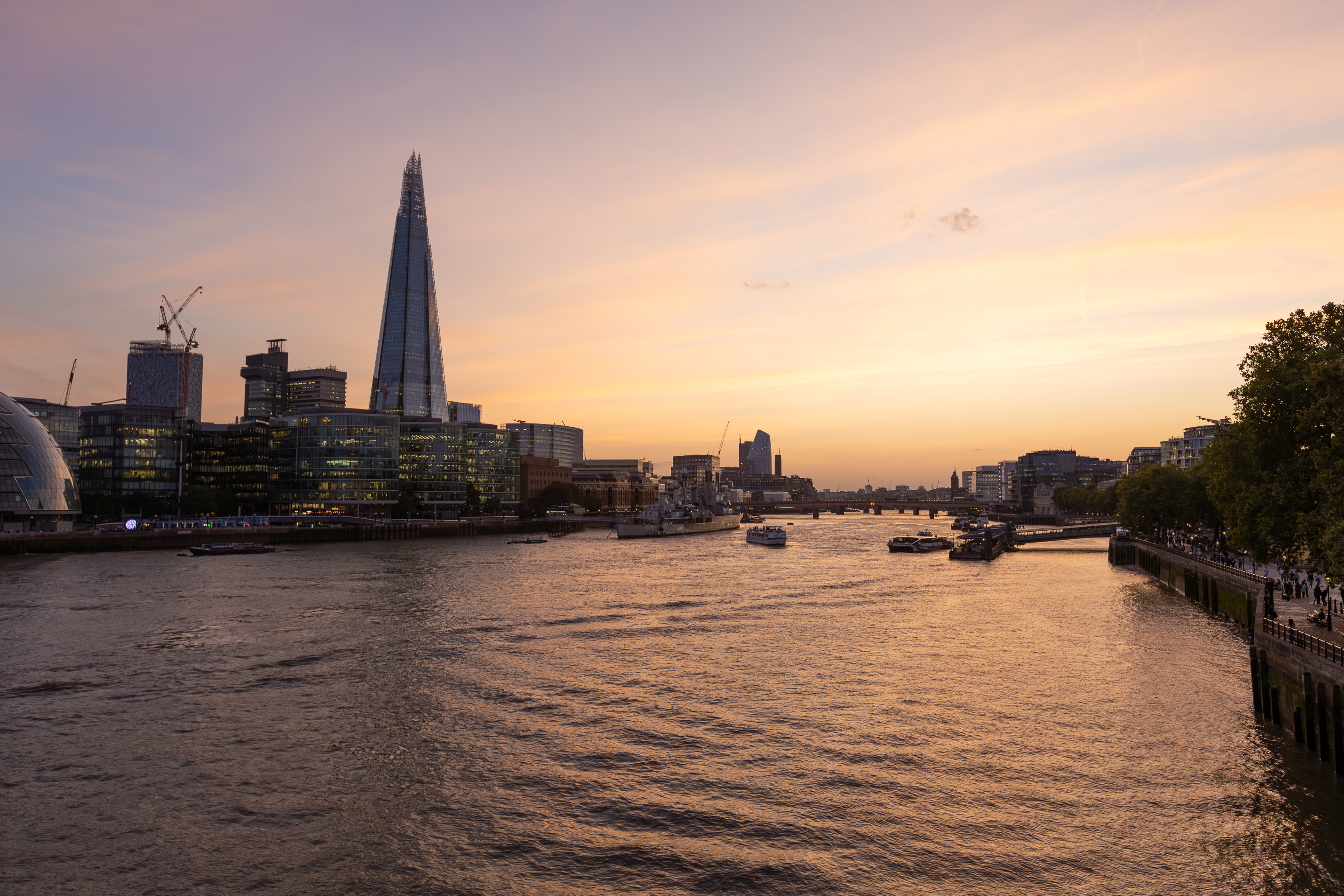 London, cityscape at sunset, the shard 