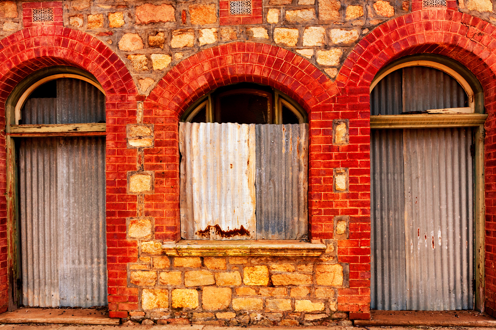 No Entry, old building outskirts of Wagin 
