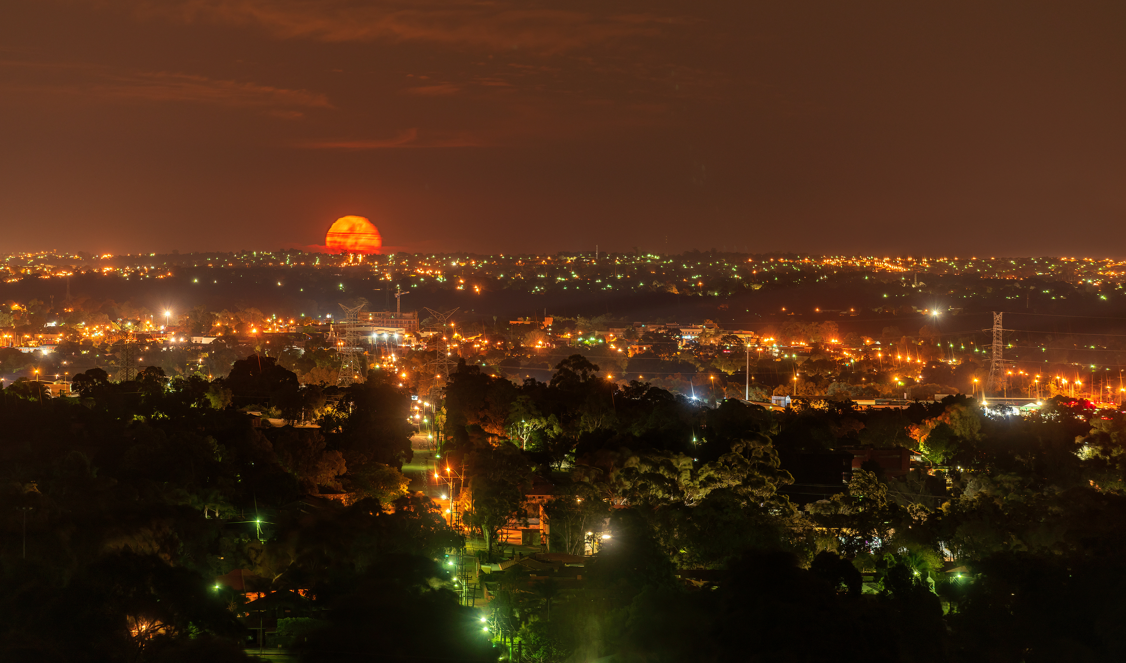 Swan View moonset, Perth Hills