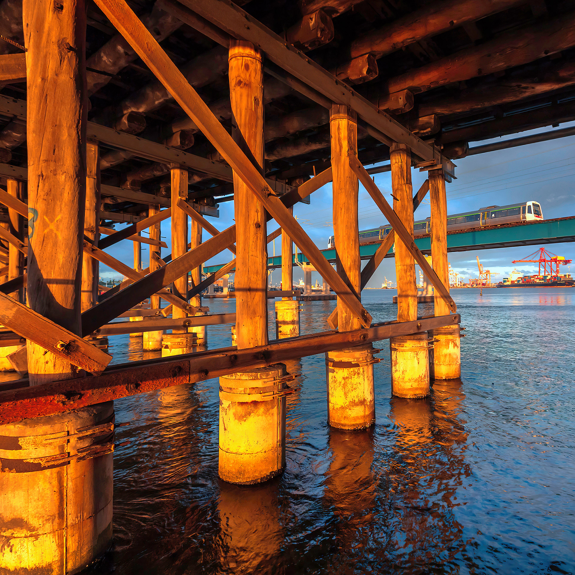 Under the Bridge, Fremantle