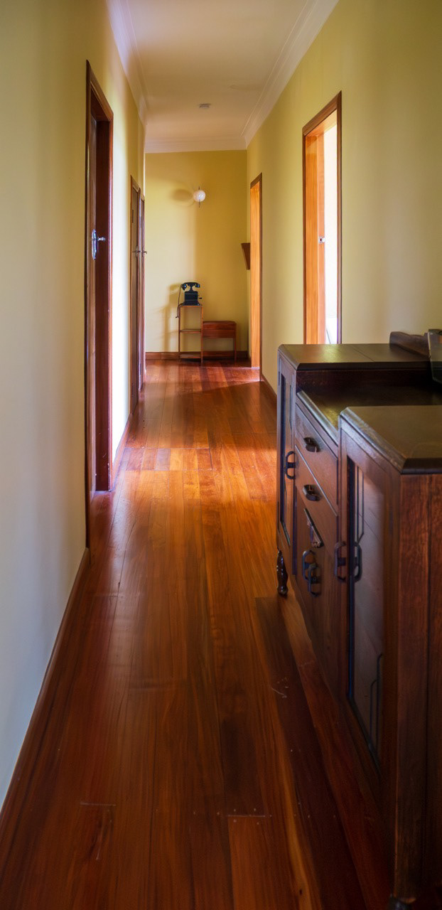 1930s Art Deco (hallway)