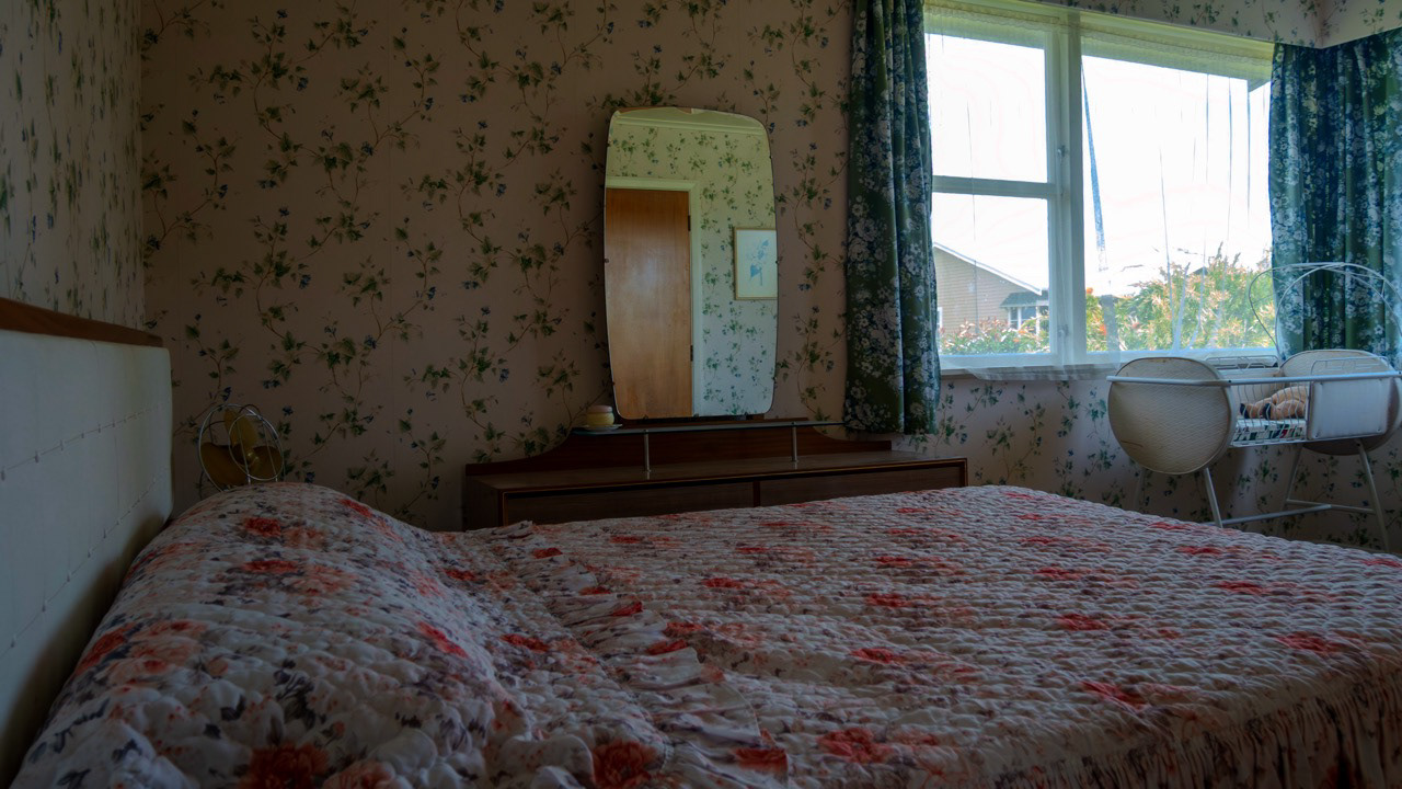 1960s Weatherboard (bedroom)