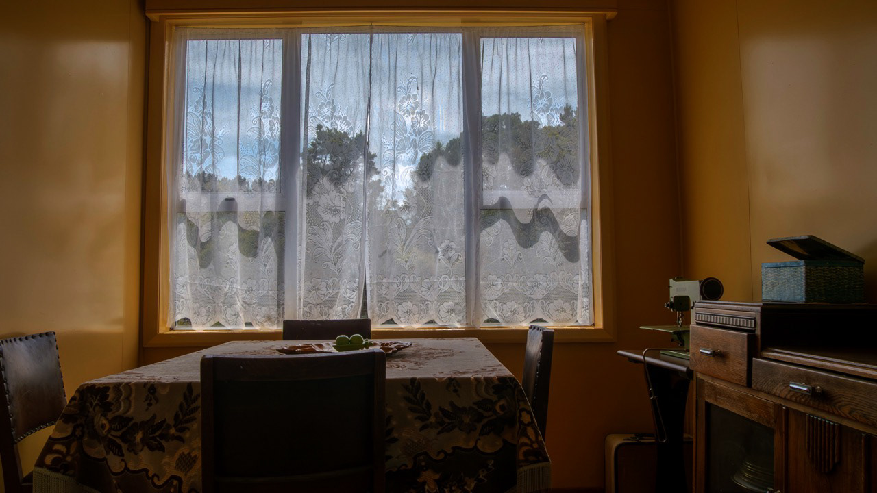 1940s New Zealand State House (dining room)