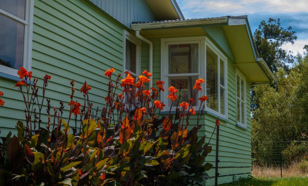 1960s Weatherboard (garden)