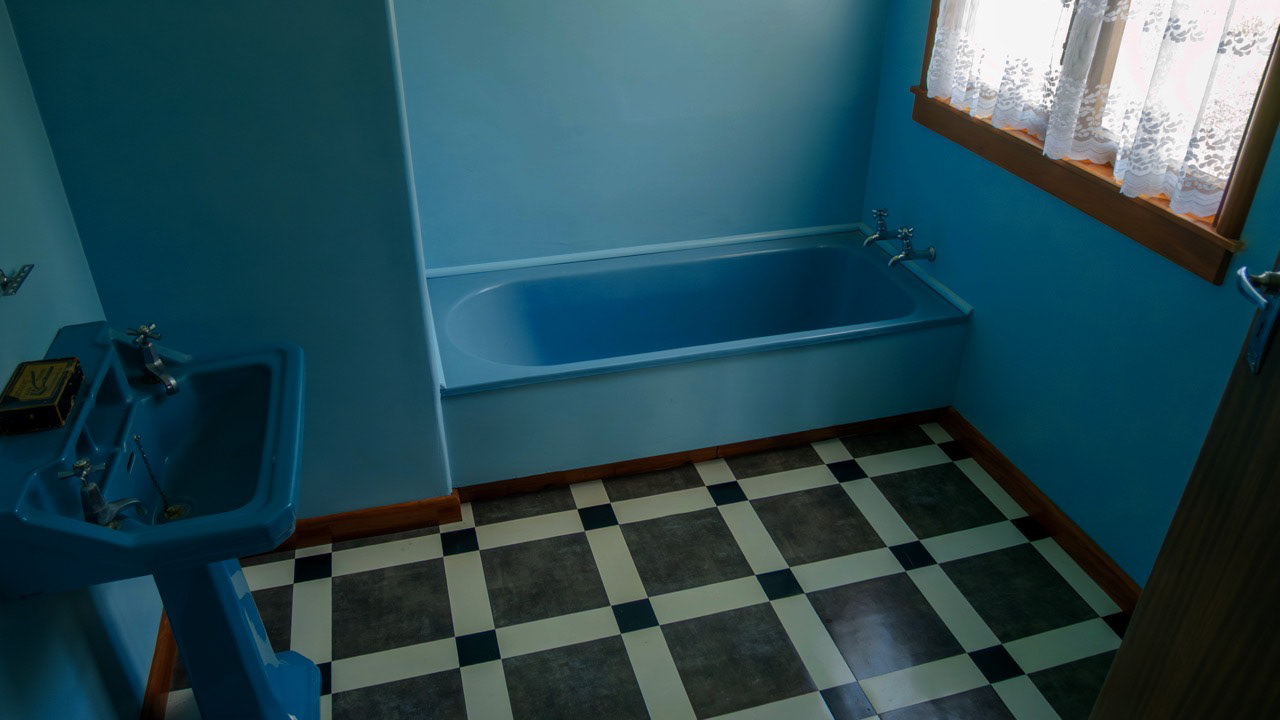 1930s Art Deco (bathroom)