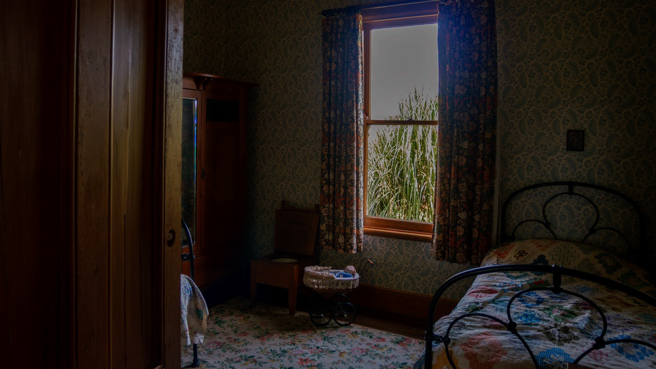1880s New Zealand Cottage (bedroom)