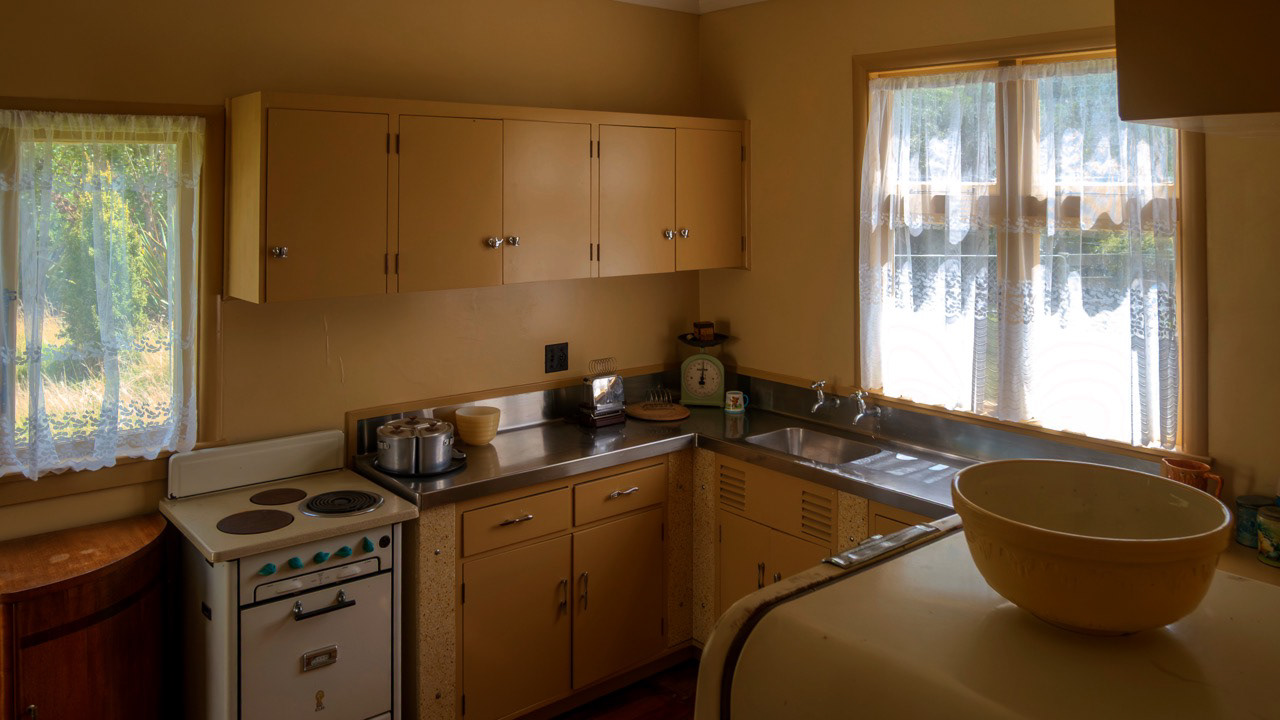 1930s Art Deco (kitchen)