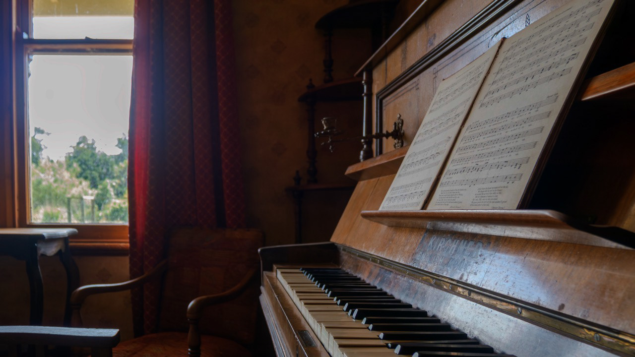 1880s New Zealand Cottage (details)