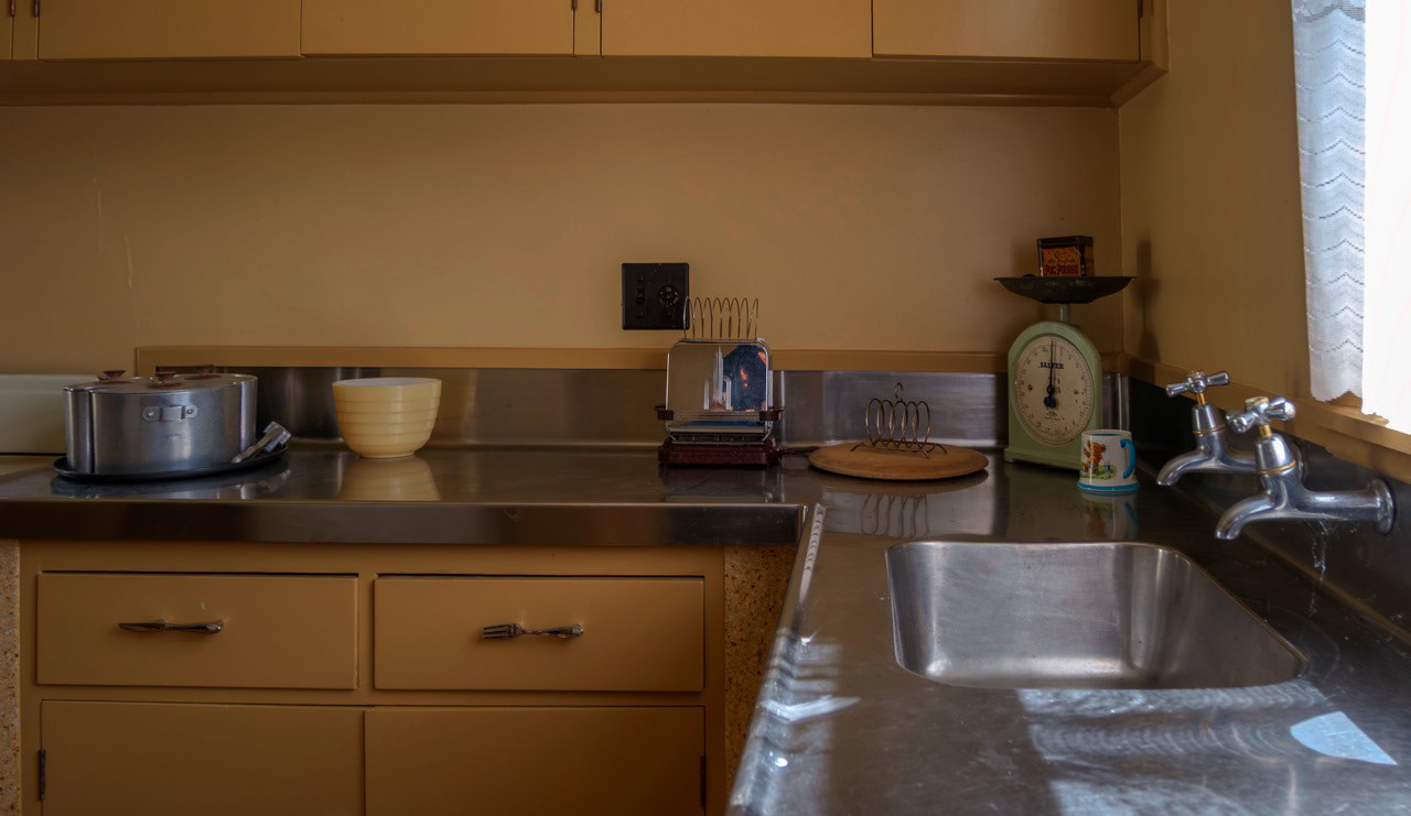 1930s Art Deco (kitchen details)