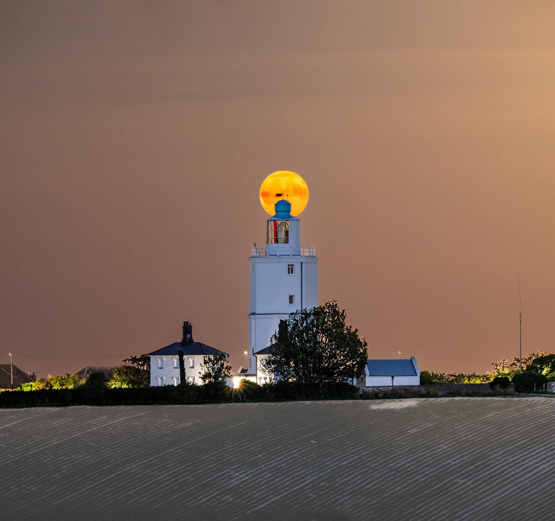 Sturgeon Moon - N. Foreland Lighthouse