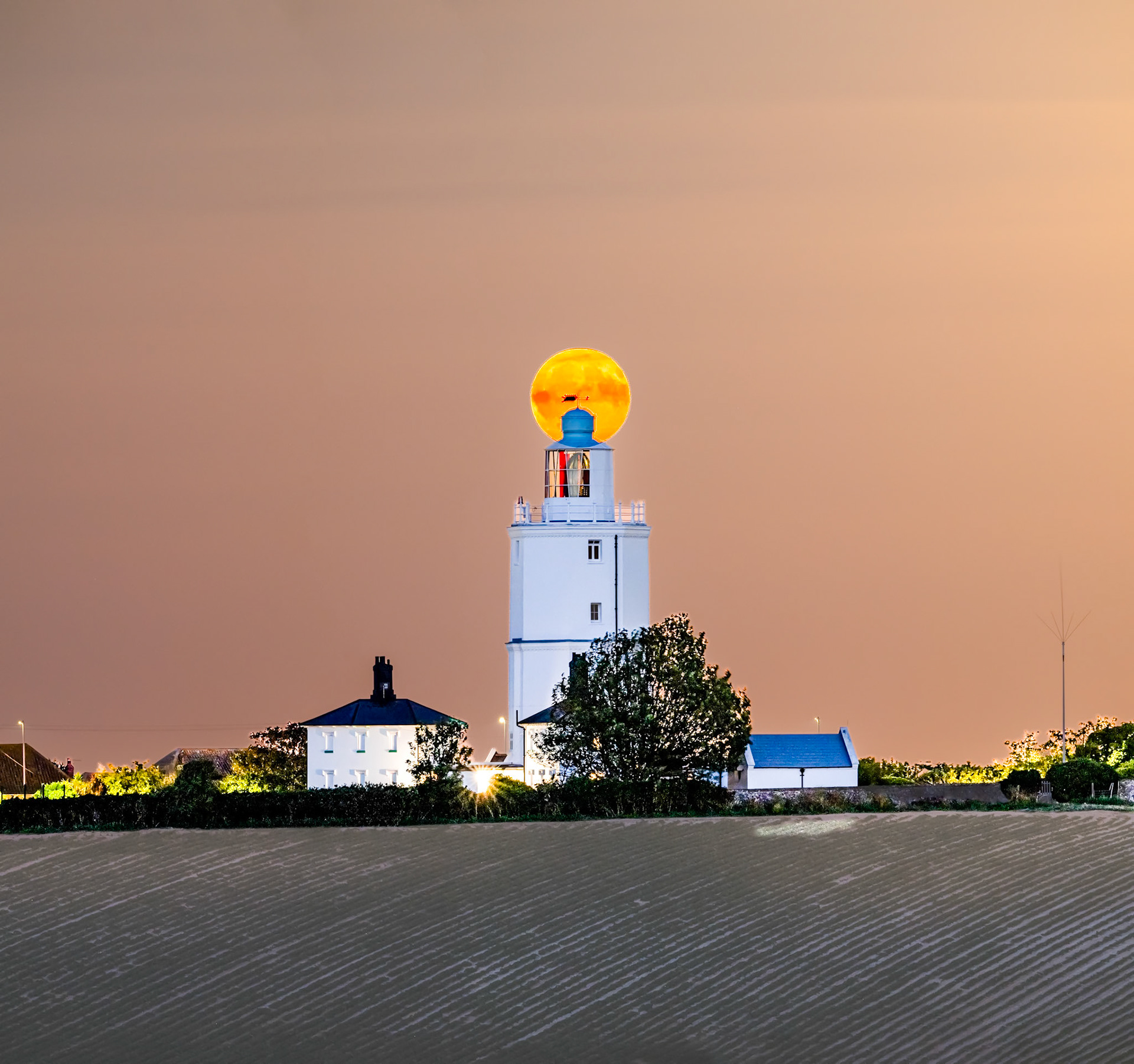 Sturgeon Moon - N. Foreland Lighthouse
