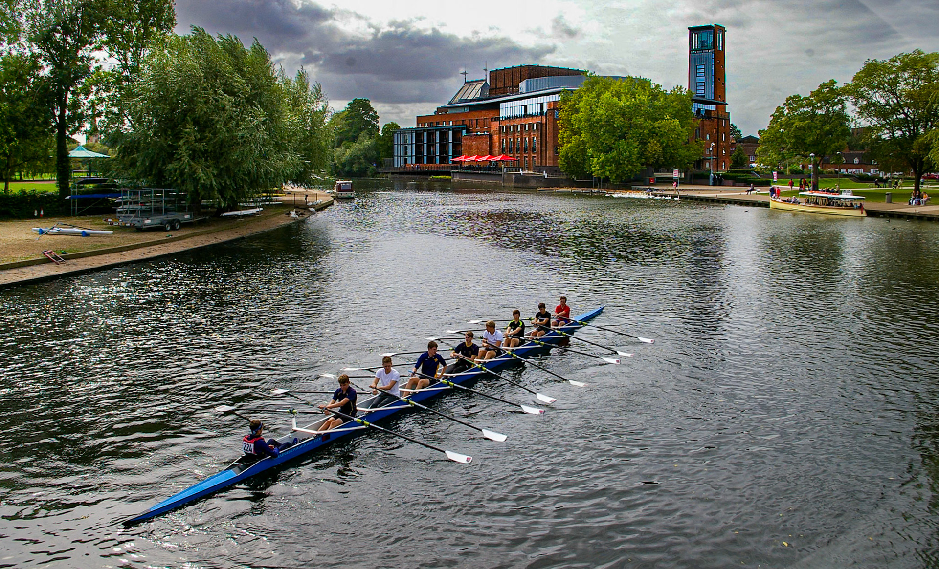 Eight and a Half Men in a Boat, Stratford-on-Avon