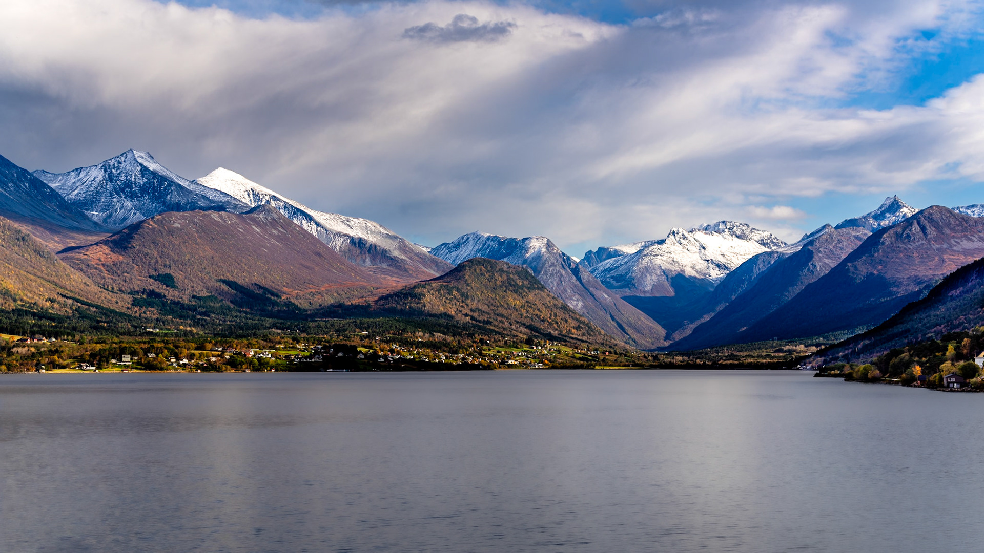 Andelsnes Fjiord - Norway