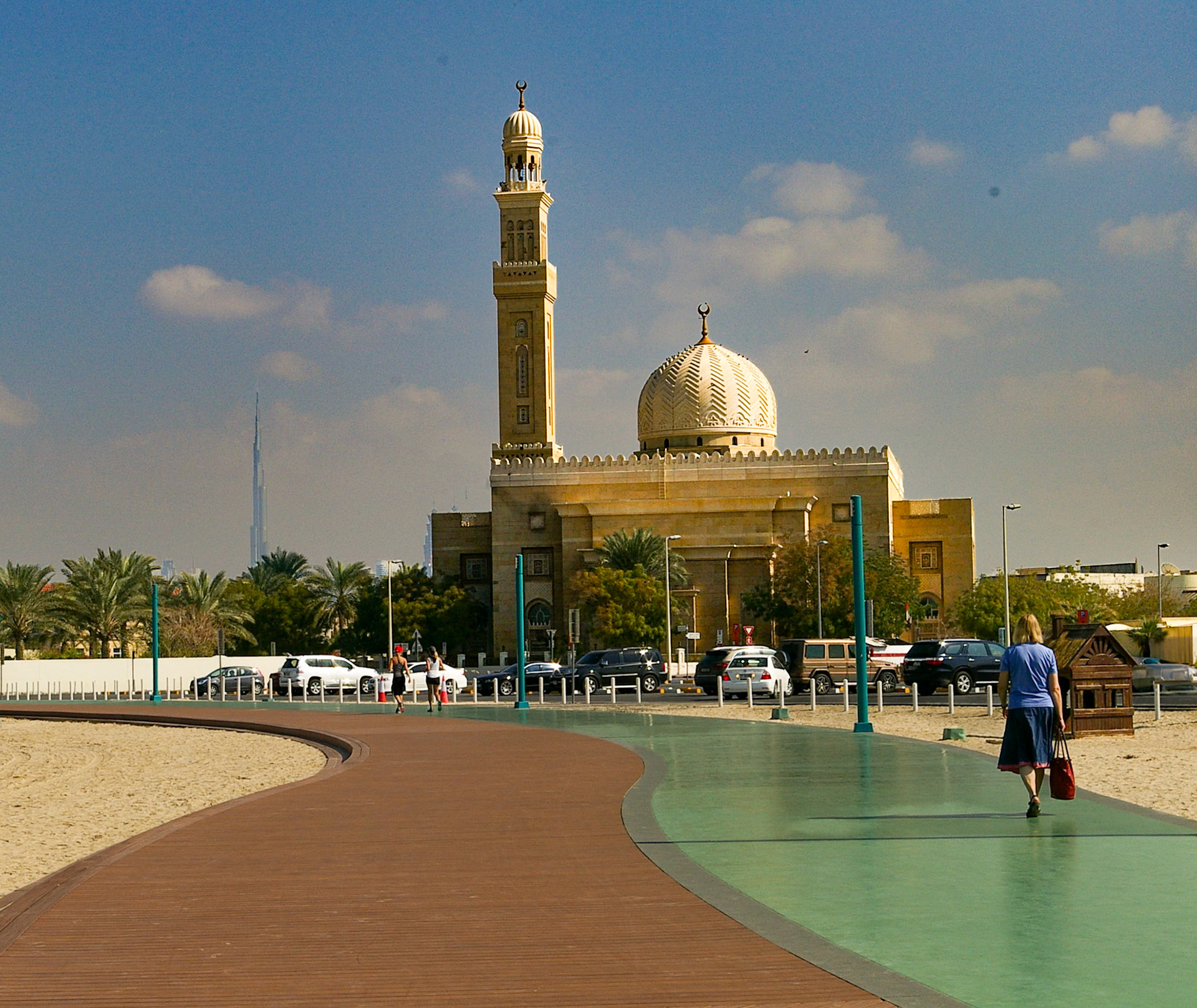 Jumeira Mosque &amp; Beach Walk - Dubai