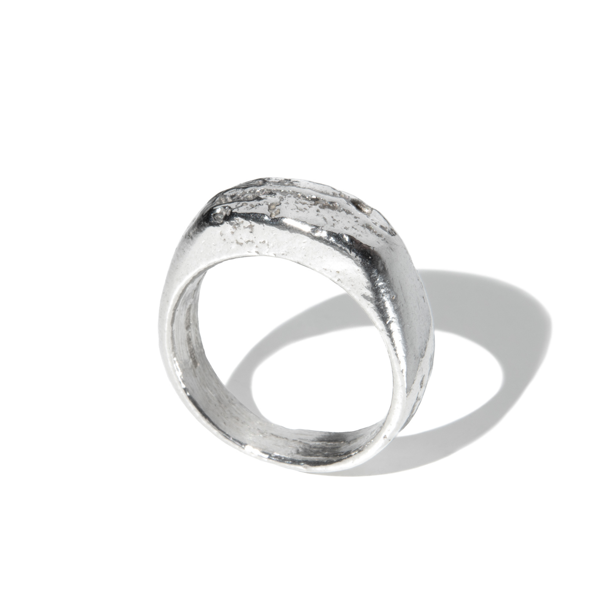 Earth cast signet ring 7.0