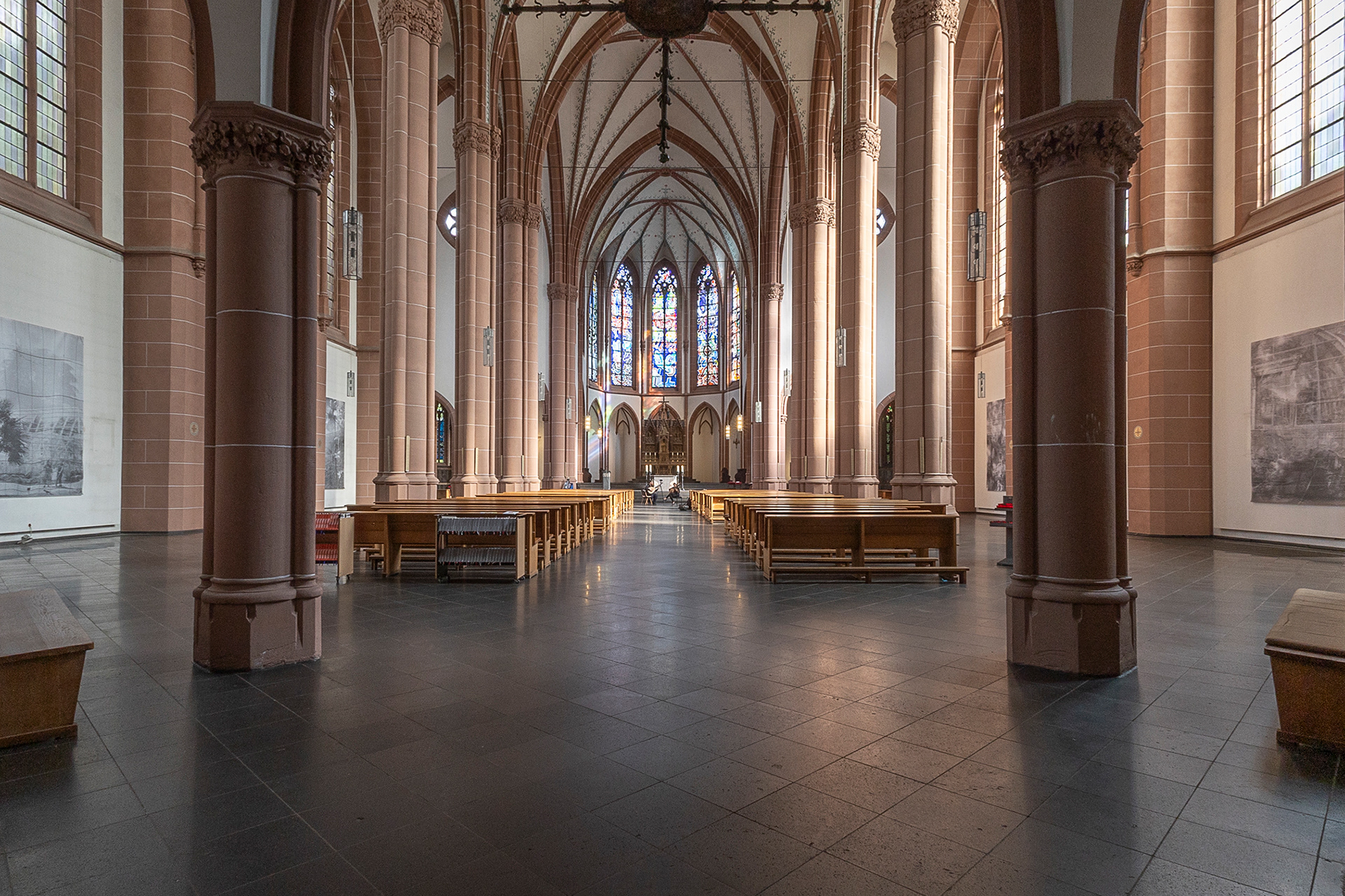 Installation view, photo: Tina van de Weyer