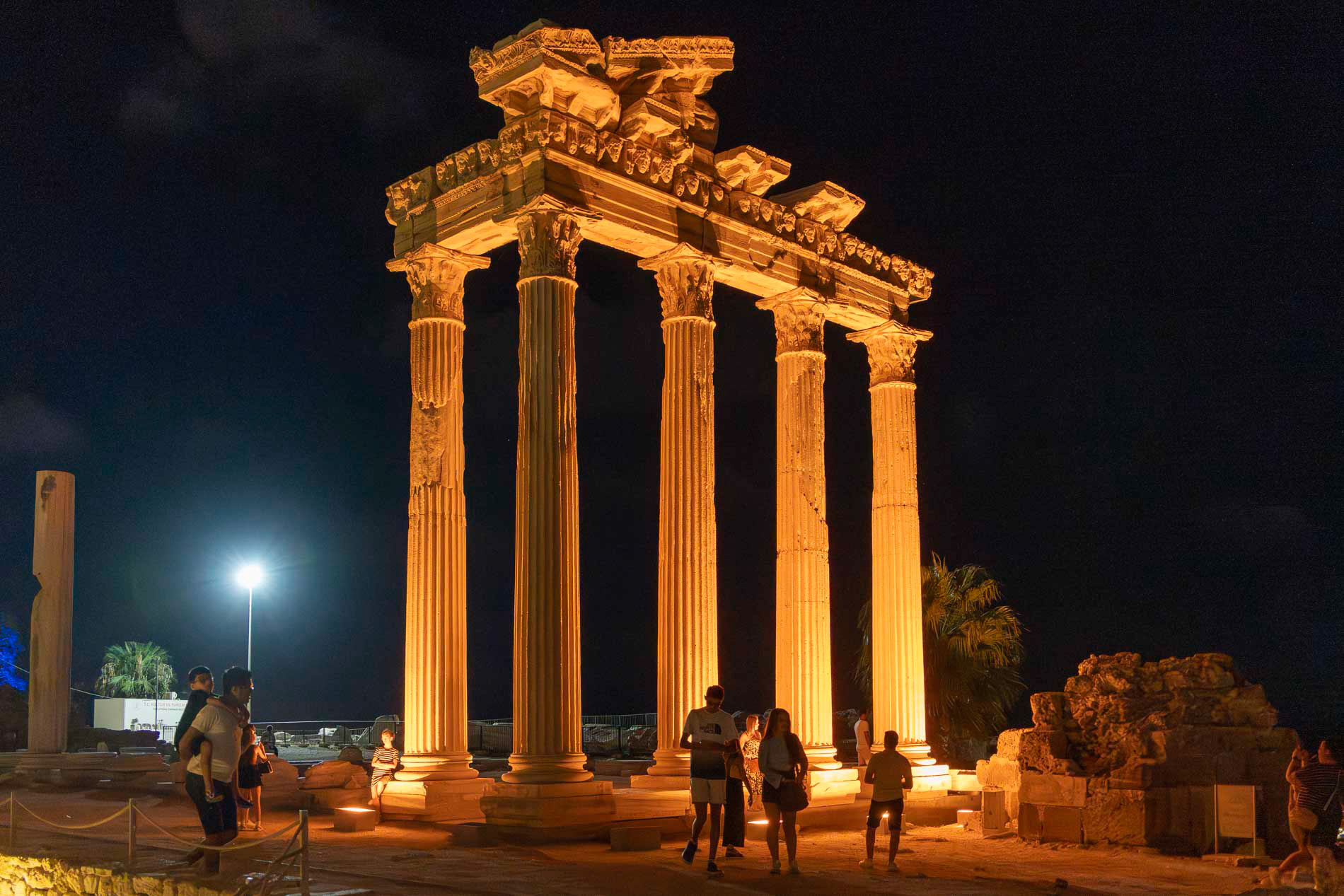 Side Apollon Temple
