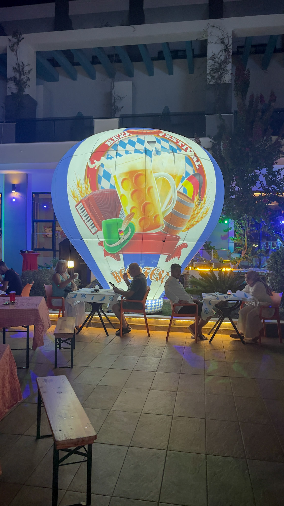 Hotel Seaden Valentine