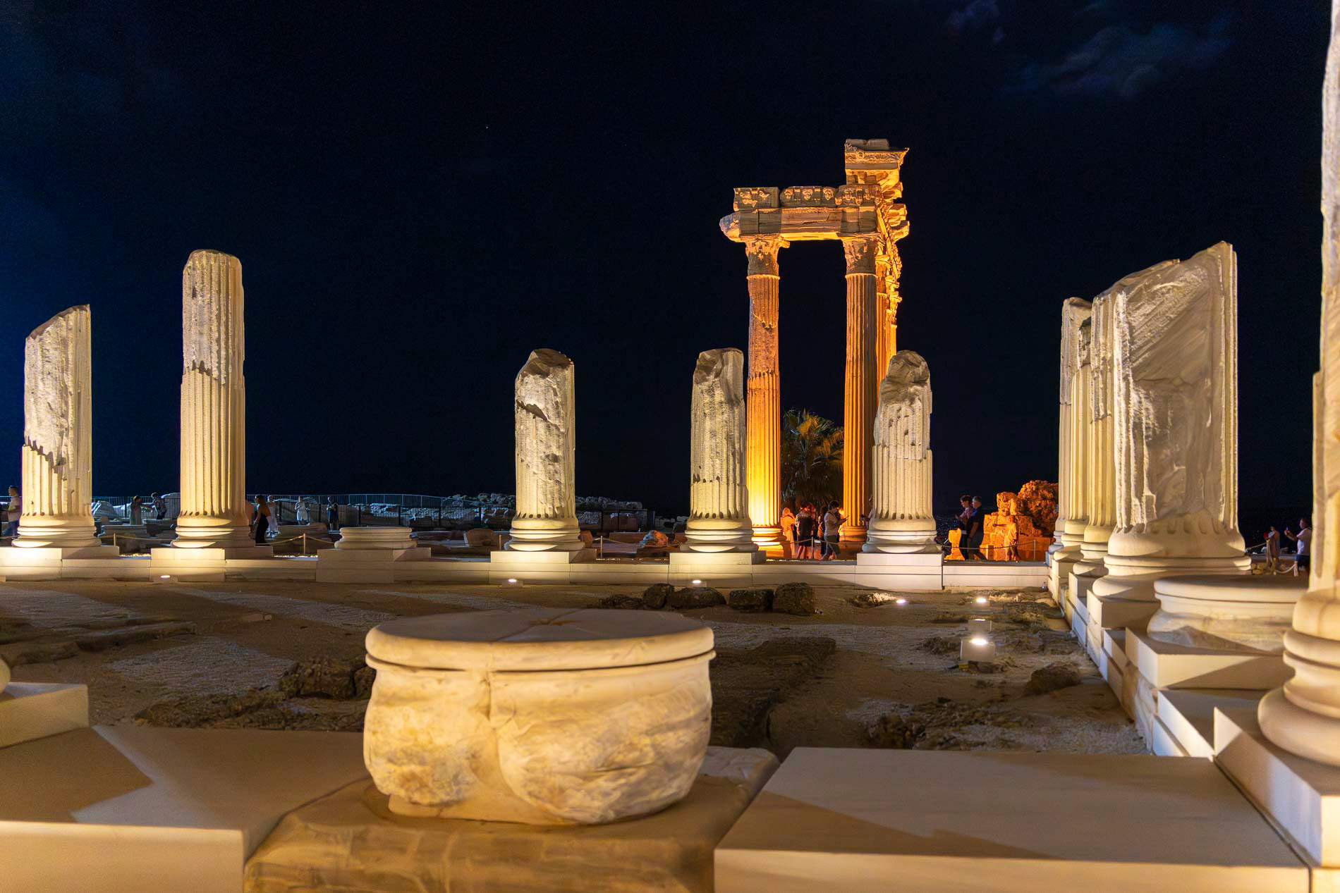 Side Apollon Temple