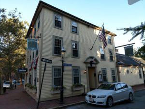 Warren Tavern