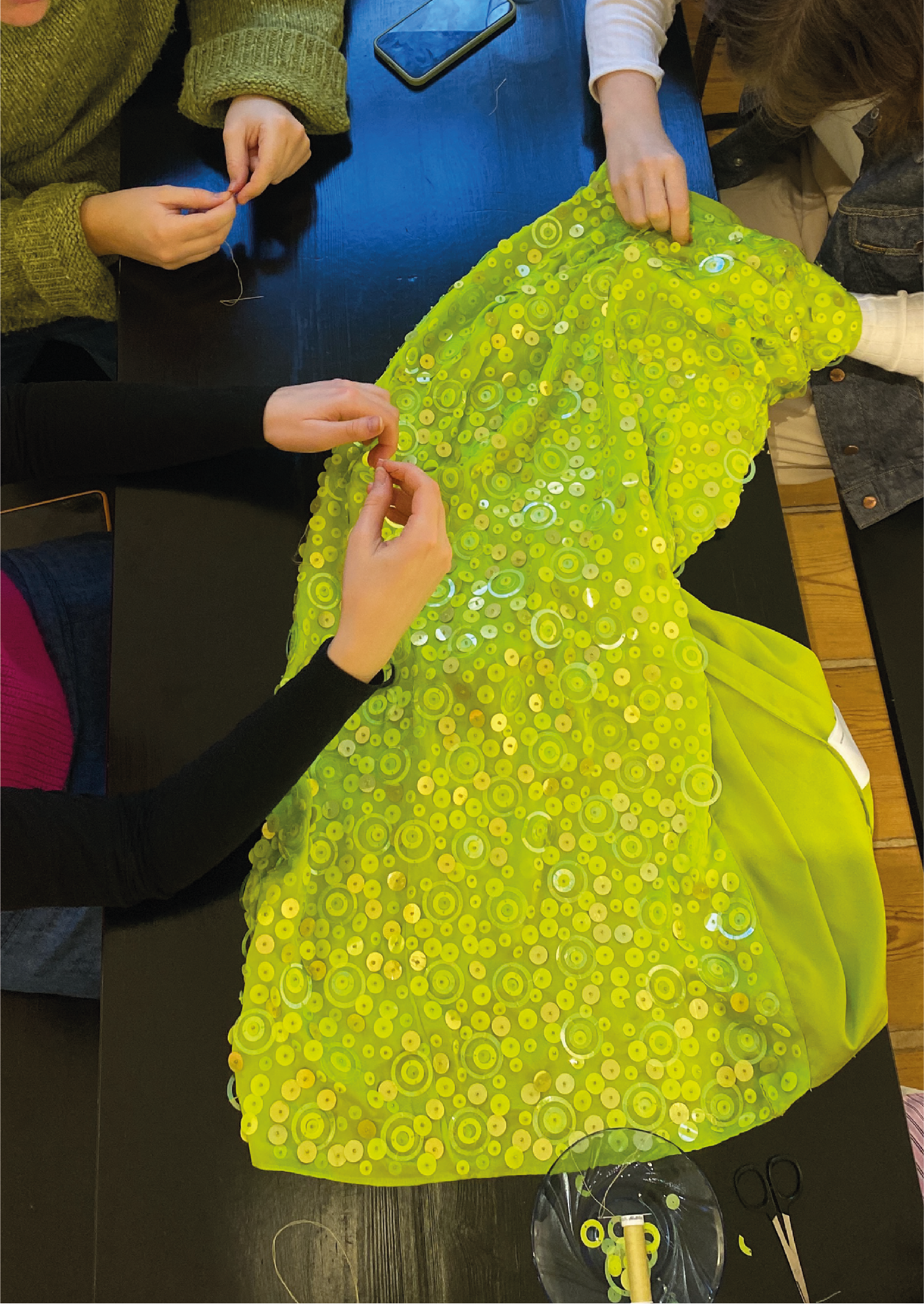  Handmade sequin embroidery