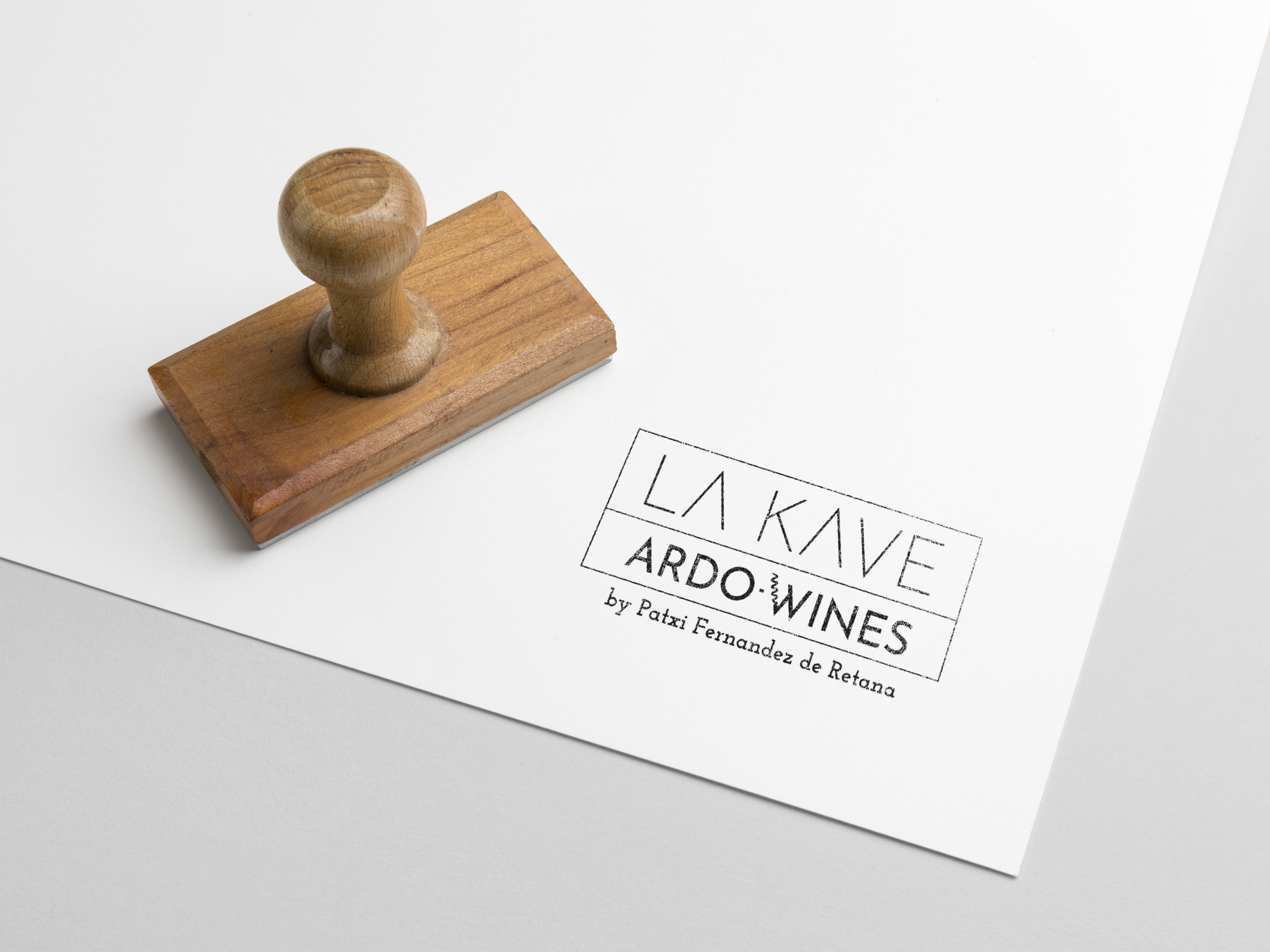 La Kave Ardo-Wines by Patxi Fdez. de Retana: sellos de caucho