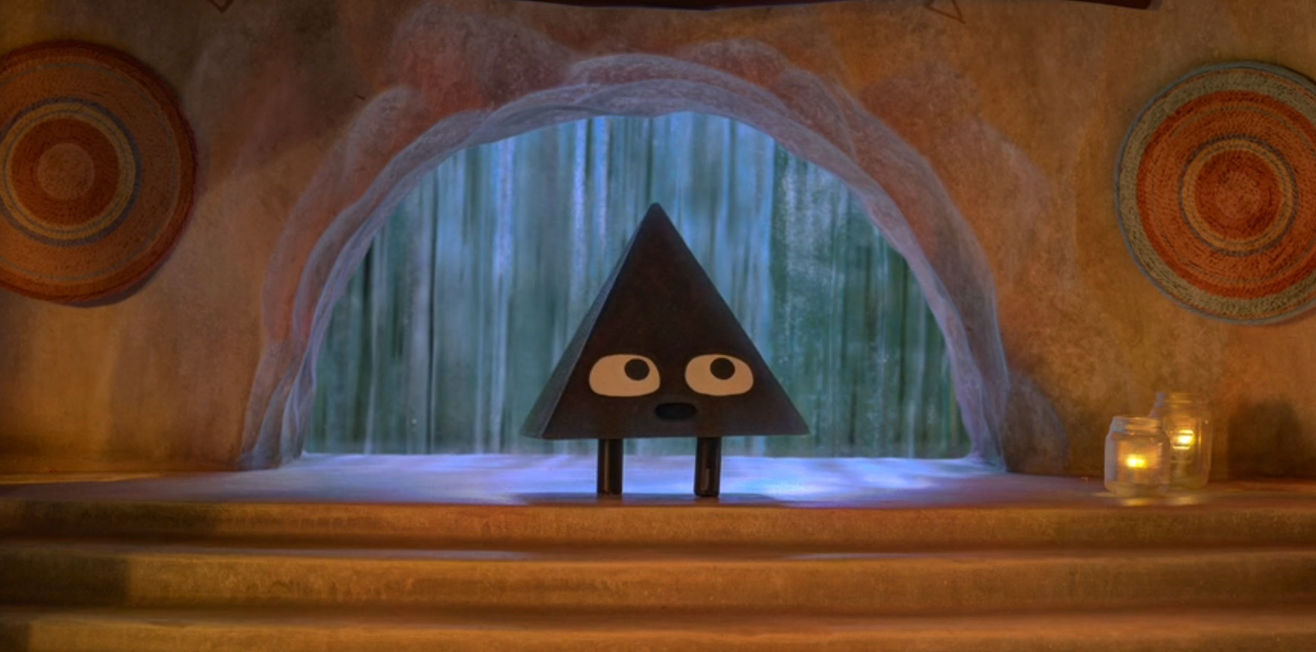 Triangle with Circle's wall rugs - movie still