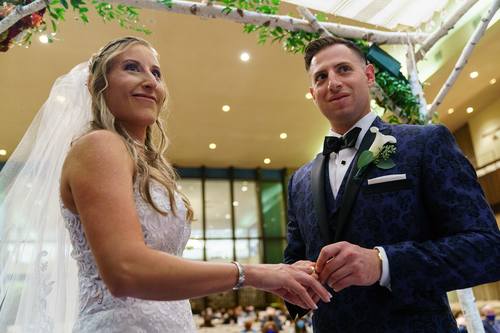 Melissa and Lee get married at Chizuk Amuno Congregation in Baltimore, MD on Saturday, November 7, 2020.