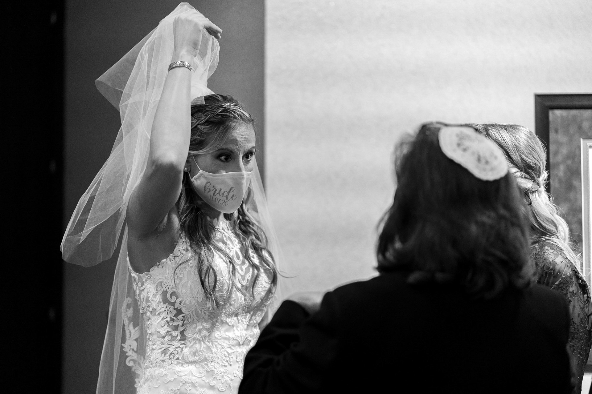 Melissa and Lee get married at Chizuk Amuno Congregation in Baltimore, MD on Saturday, November 7, 2020.