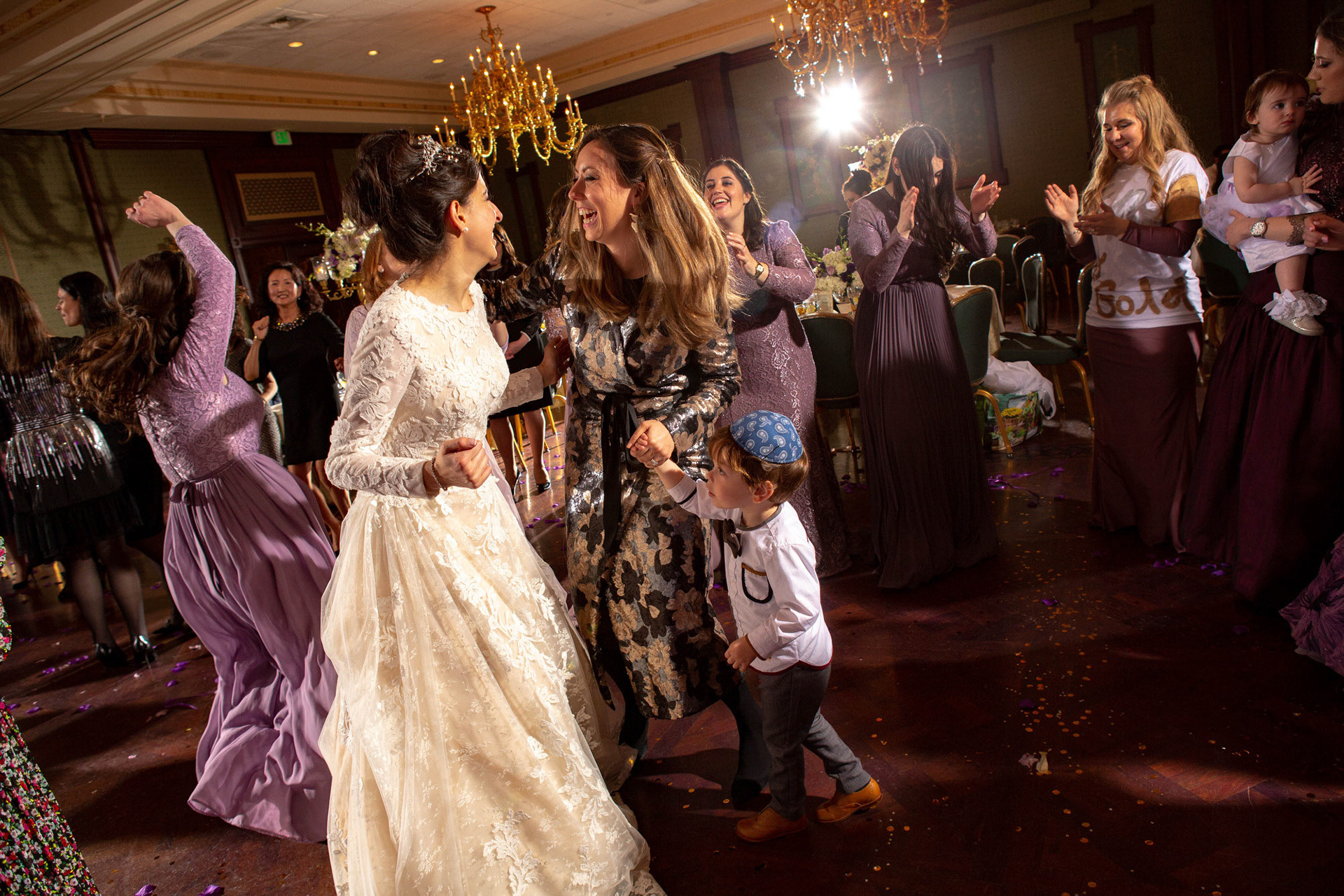 Modern Orthodox Jewish Wedding Grand Lodge Hunt Valley Baltimore Chosson Kallah Tish Bedeken Chuppah Party Portraits Spring Cloudy Rain Fran Berger