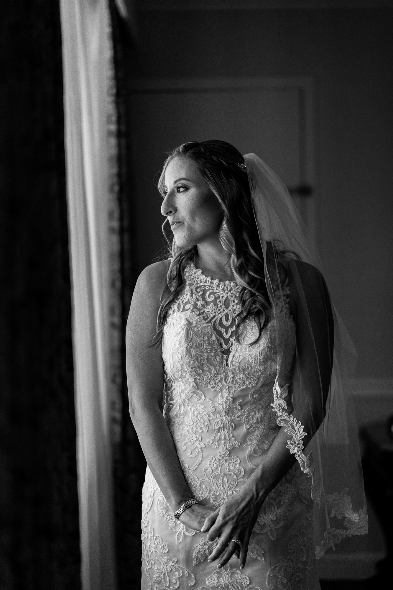Melissa and Lee get married at Chizuk Amuno Congregation in Baltimore, MD on Saturday, November 7, 2020.