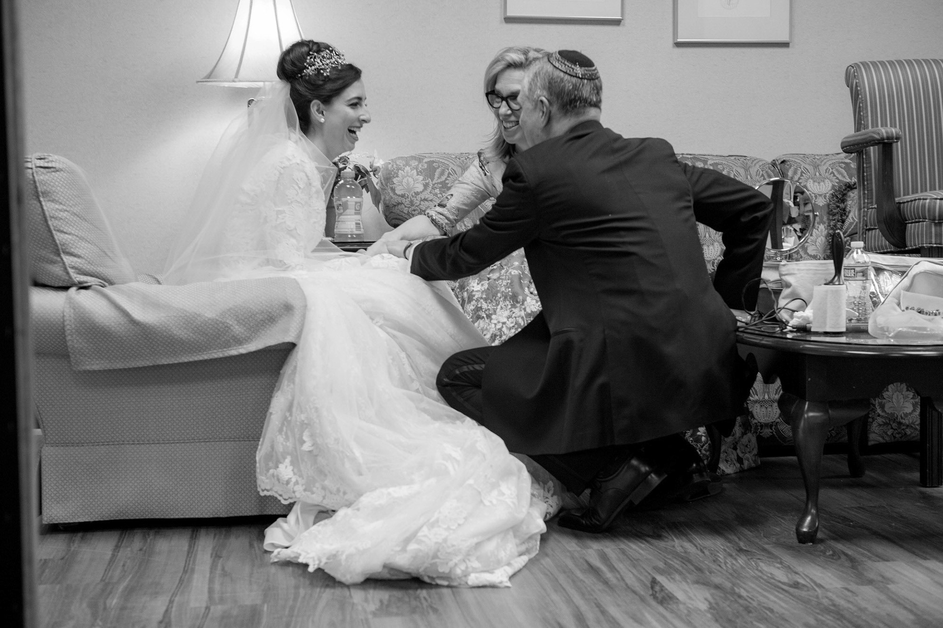 Modern Orthodox Jewish Wedding Grand Lodge Hunt Valley Baltimore Chosson Kallah Tish Bedeken Chuppah Party Portraits Spring Cloudy Rain Fran Berger