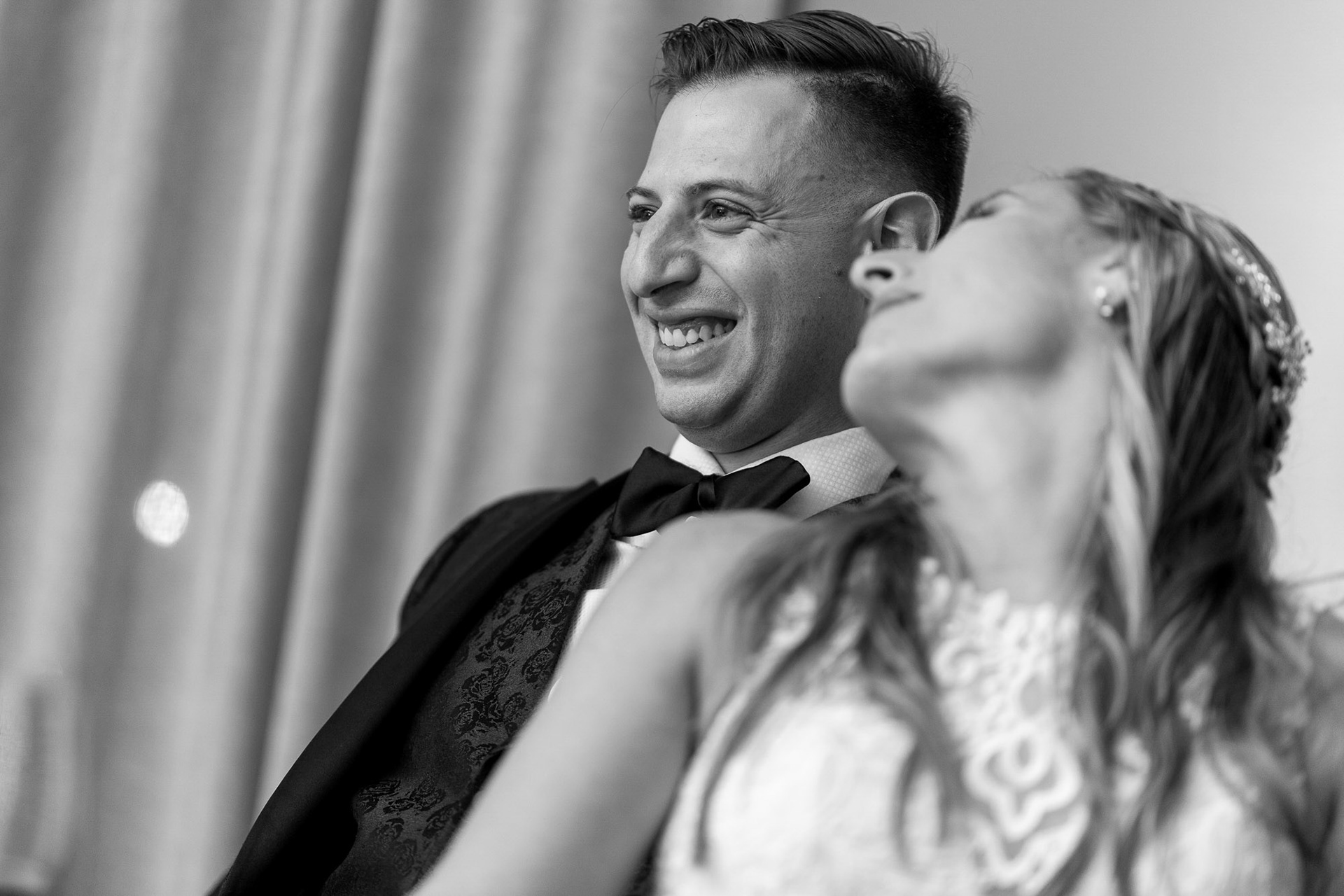 Melissa and Lee get married at Chizuk Amuno Congregation in Baltimore, MD on Saturday, November 7, 2020.