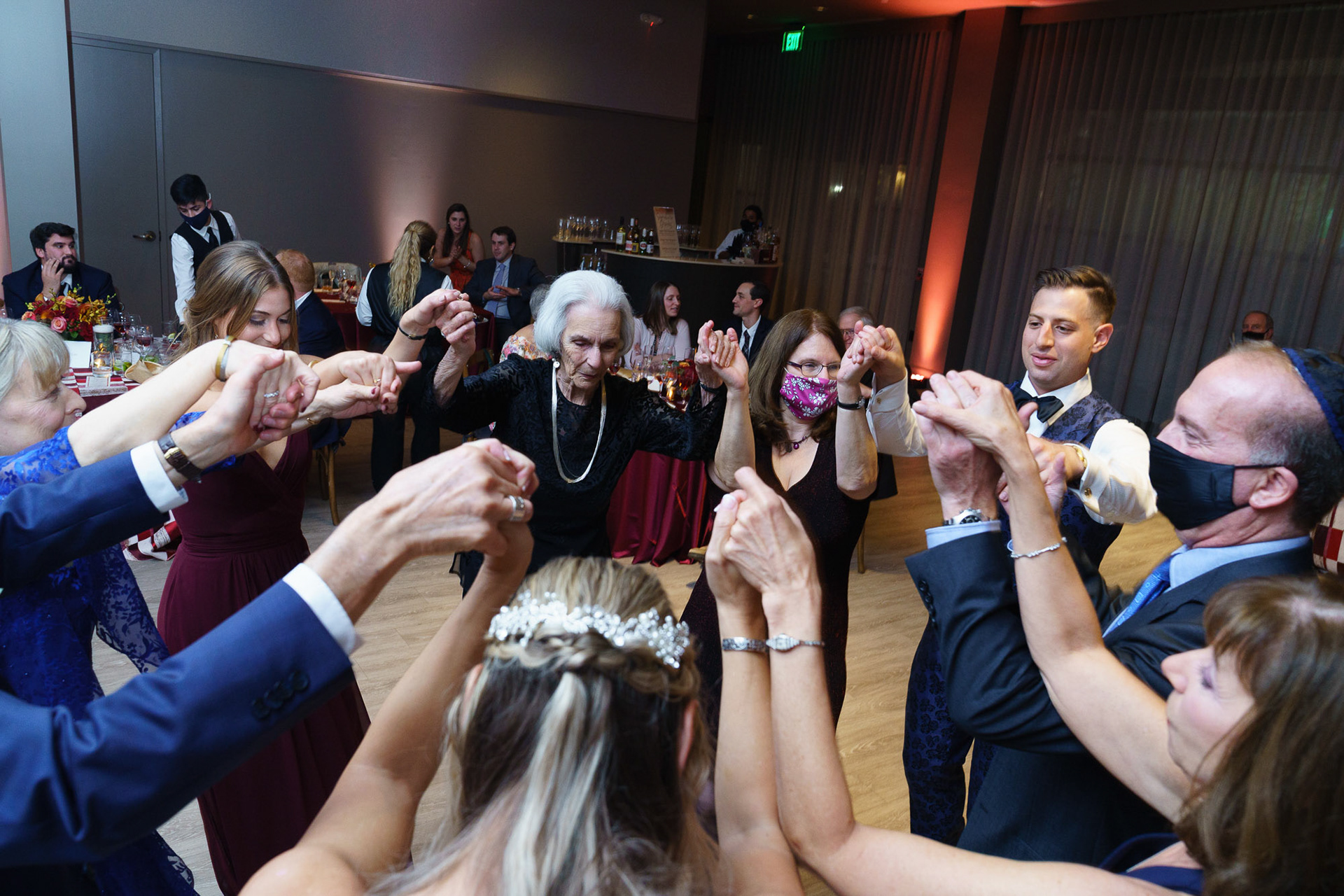 Melissa and Lee get married at Chizuk Amuno Congregation in Baltimore, MD on Saturday, November 7, 2020.