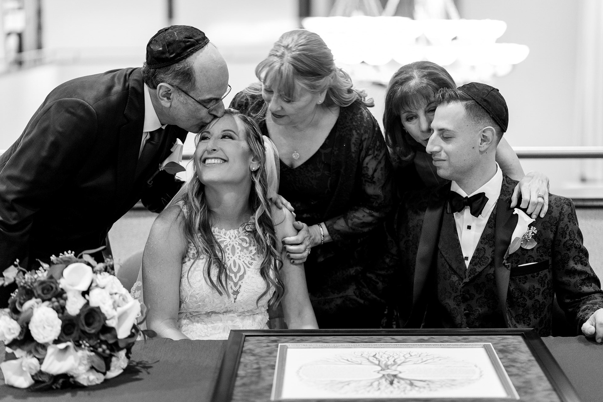 Melissa and Lee get married at Chizuk Amuno Congregation in Baltimore, MD on Saturday, November 7, 2020.