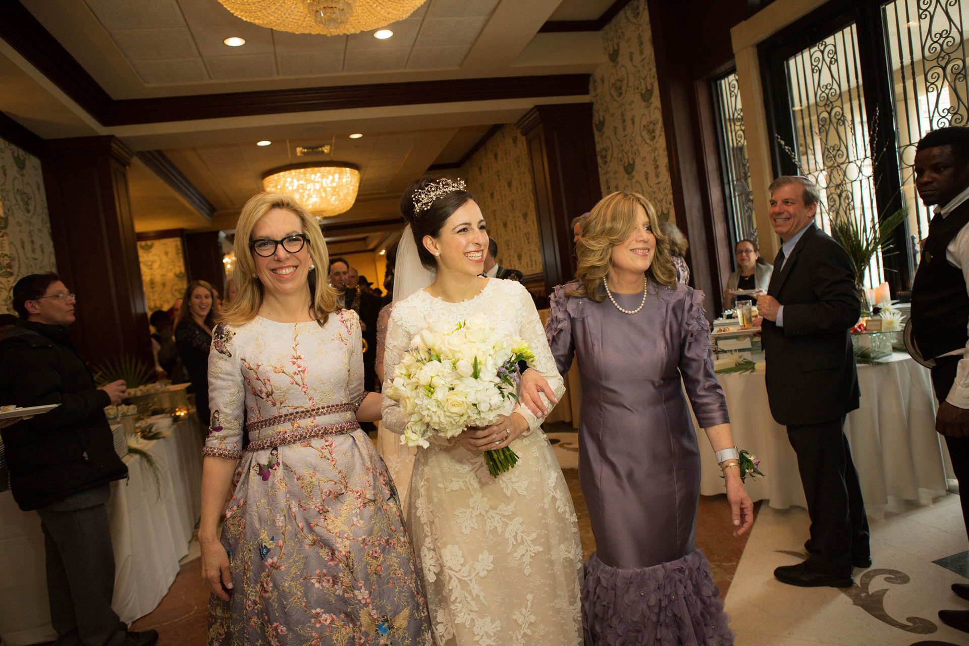 Modern Orthodox Jewish Wedding Grand Lodge Hunt Valley Baltimore Chosson Kallah Tish Bedeken Chuppah Party Portraits Spring Cloudy Rain Fran Berger