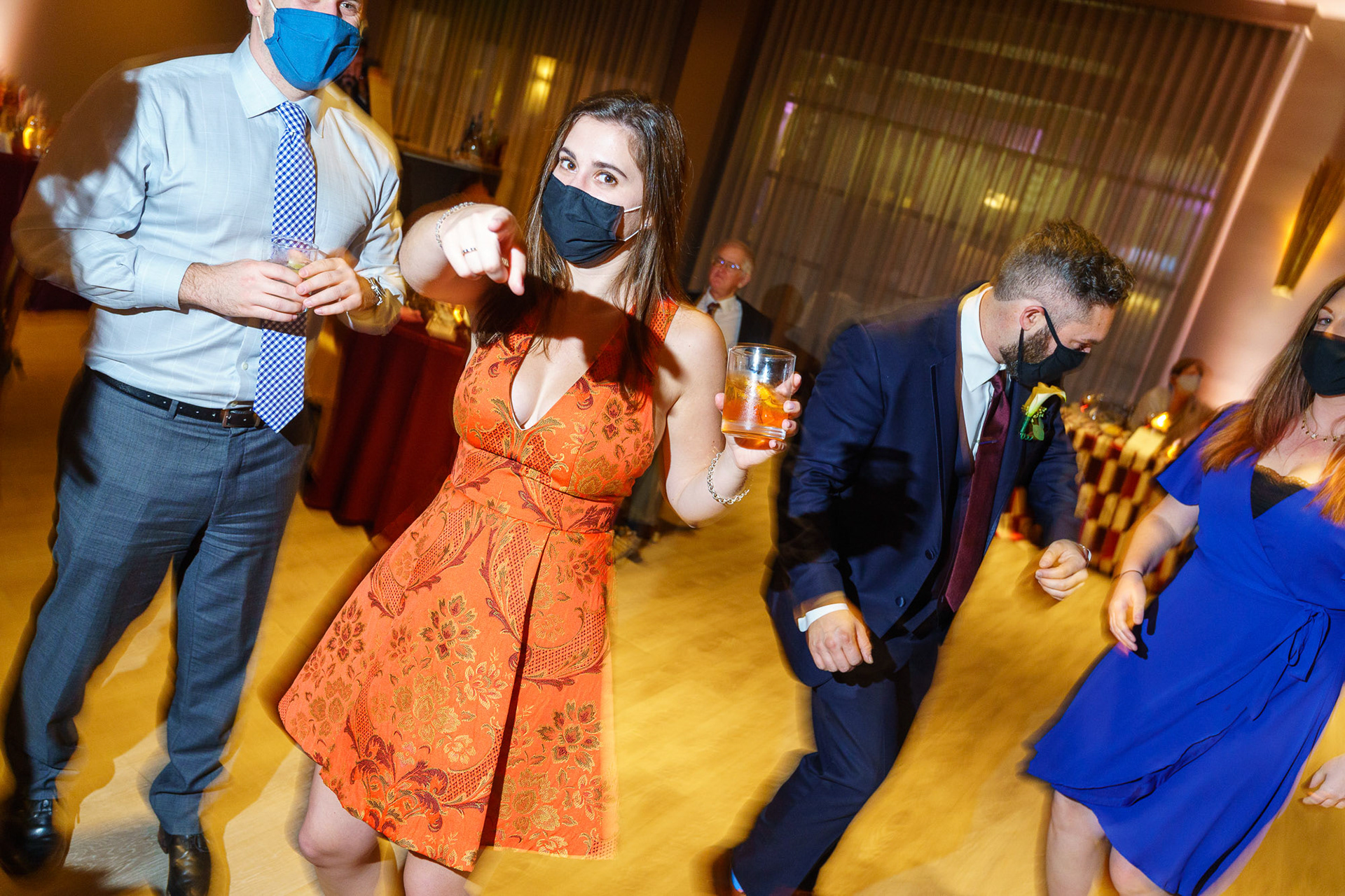 Melissa and Lee get married at Chizuk Amuno Congregation in Baltimore, MD on Saturday, November 7, 2020.