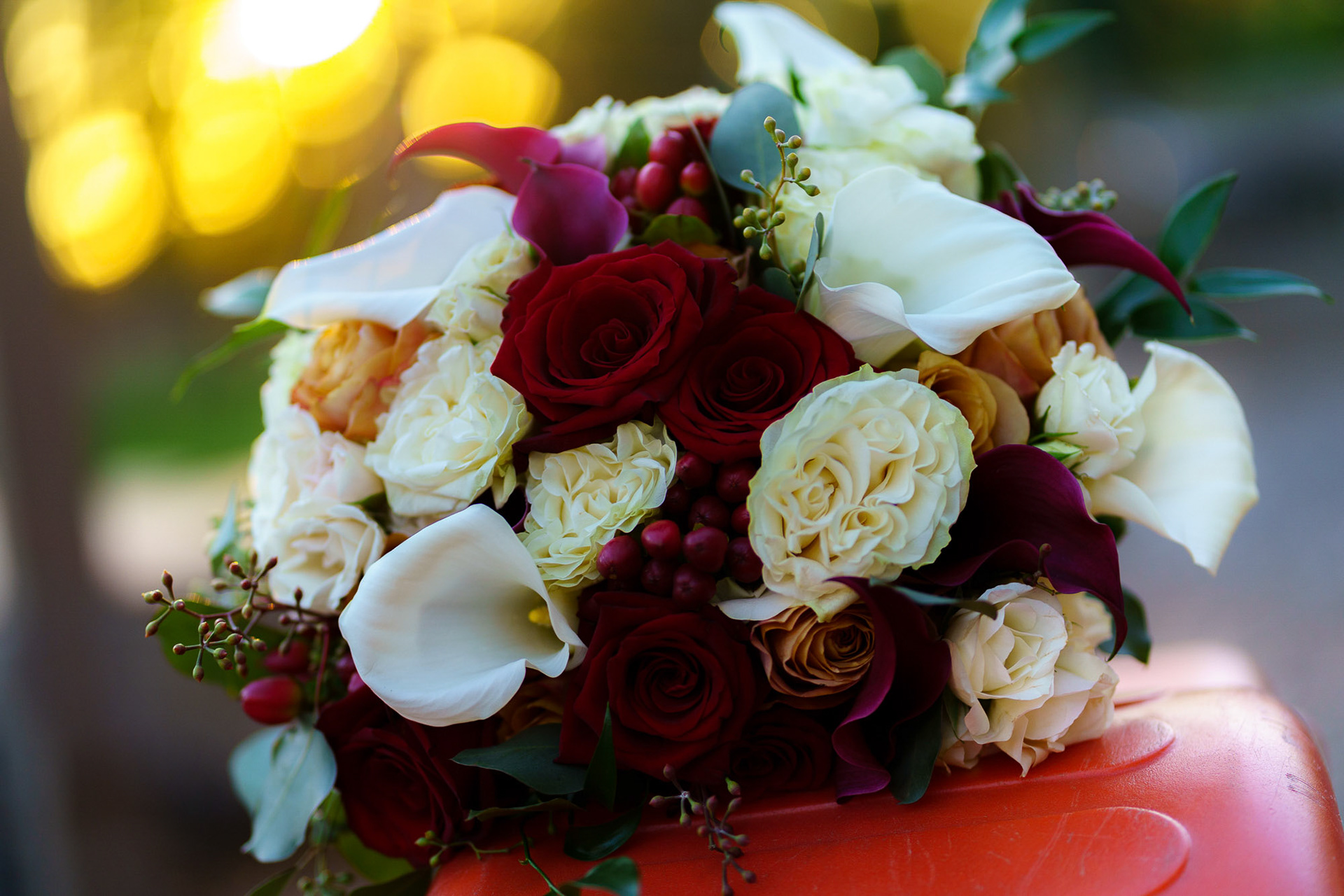 Melissa and Lee get married at Chizuk Amuno Congregation in Baltimore, MD on Saturday, November 7, 2020.